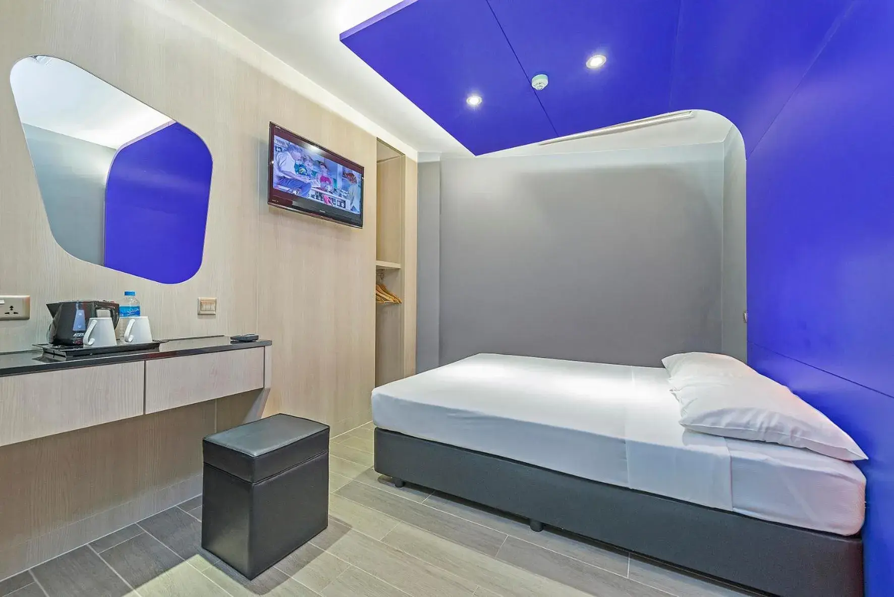 Bed in Hotel 81 Lavender Bed in Hotel 81 Lavender