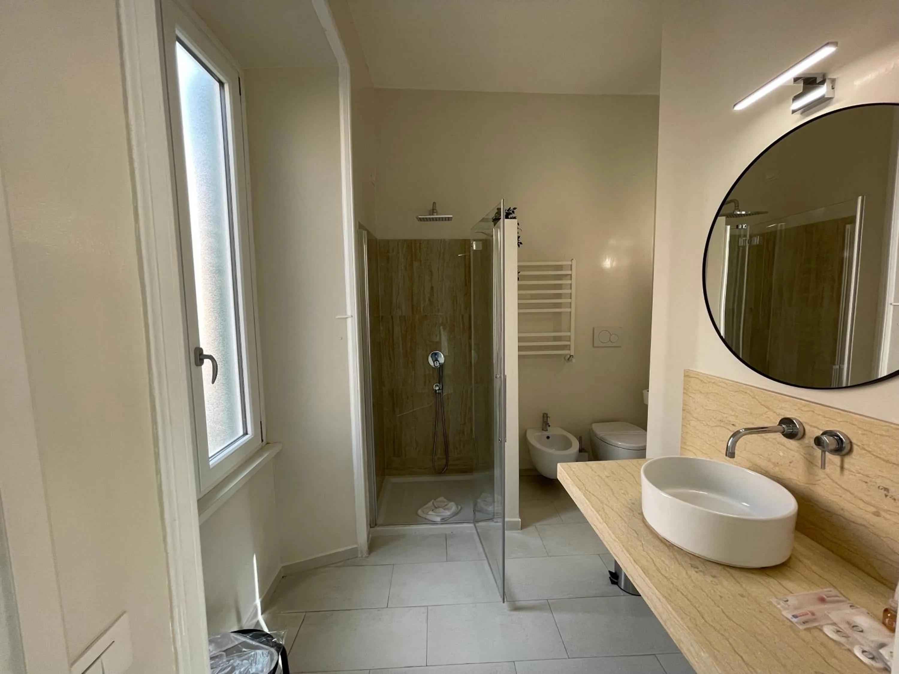 Shower in Quintus Luxury Suites