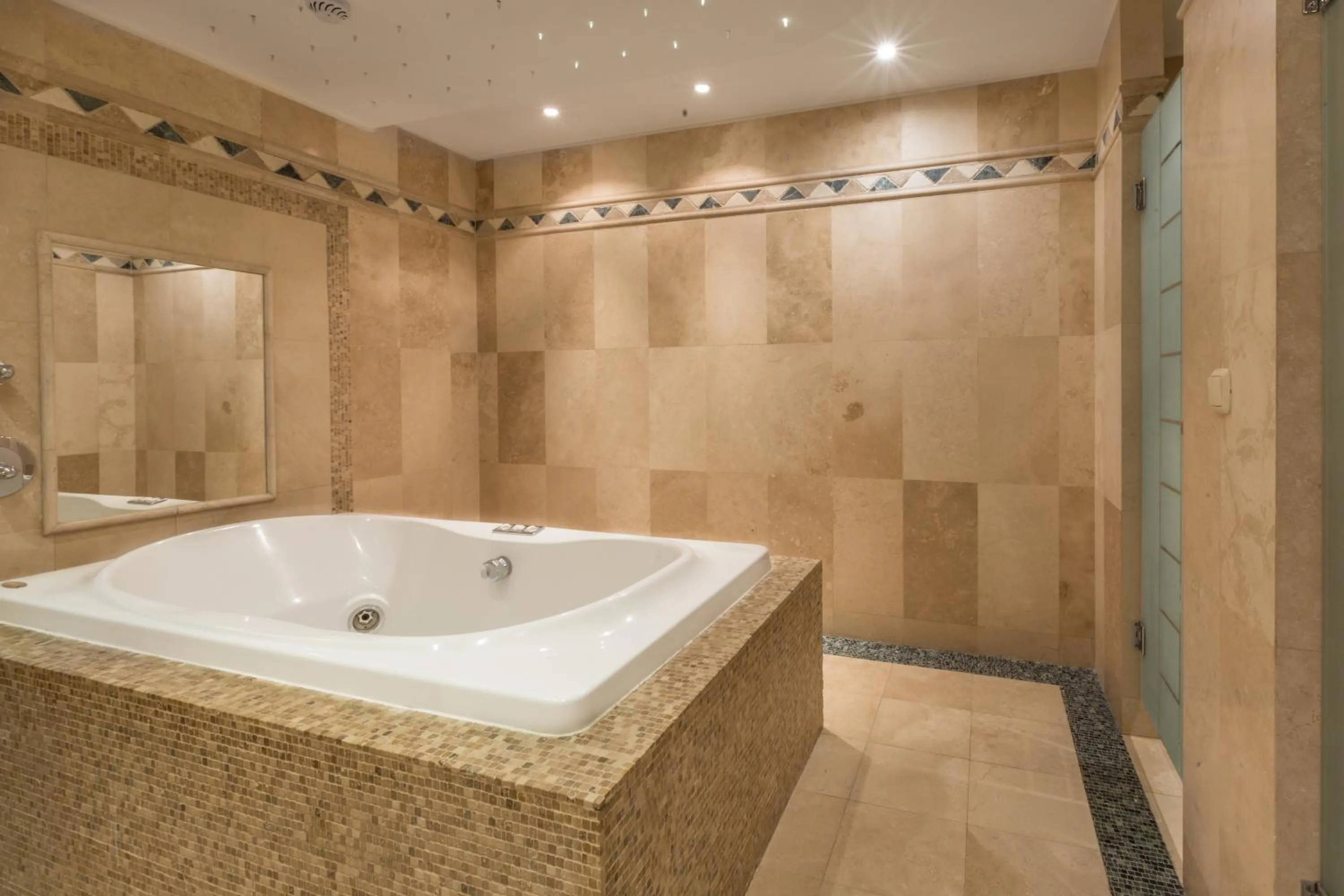 Bathroom in Park Lake Luxury Hotel