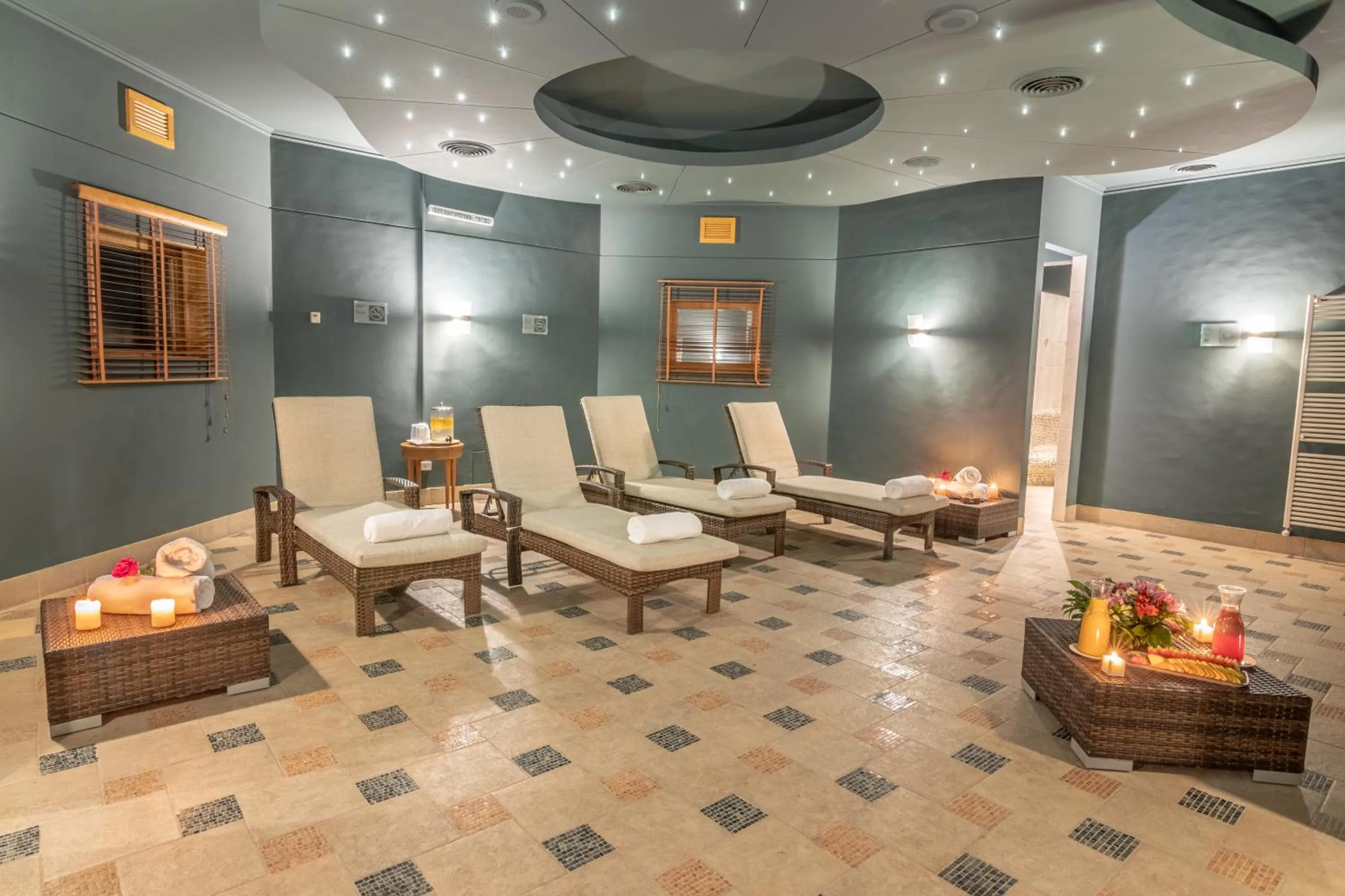 Massage in Park Lake Luxury Hotel