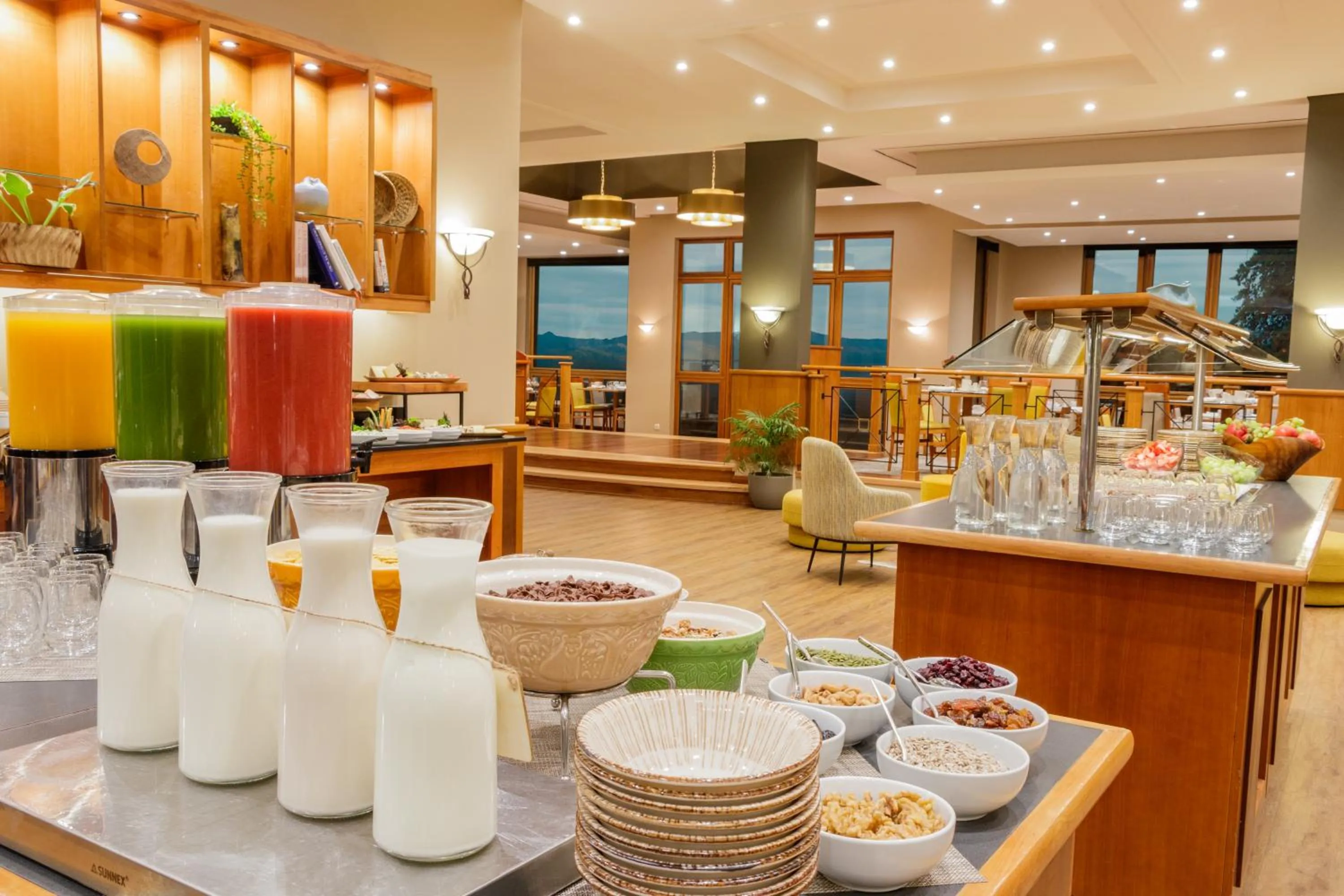 Park Lake Luxury Hotel