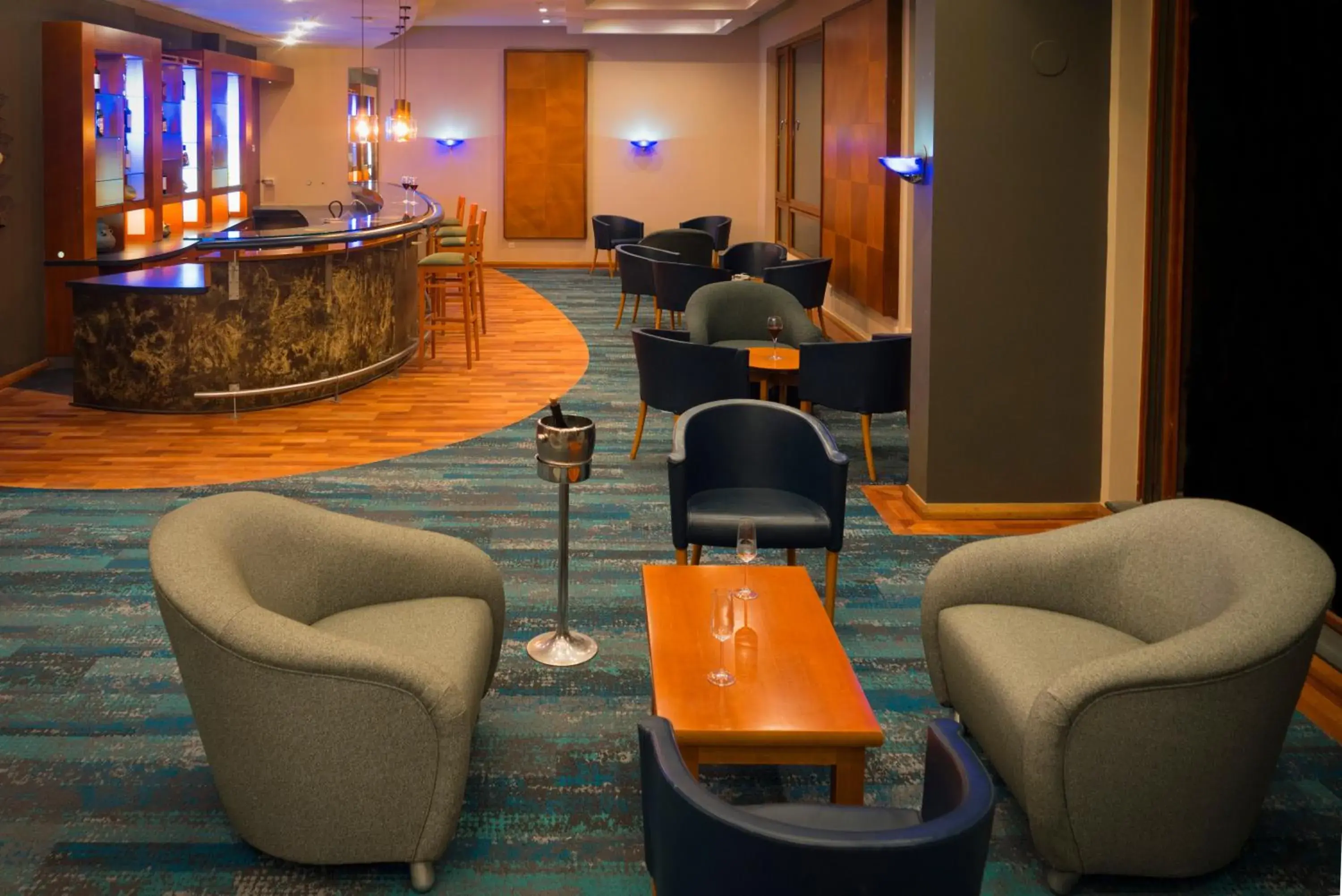 Lounge or bar in Park Lake Luxury Hotel Lounge or bar in Park Lake Luxury Hotel