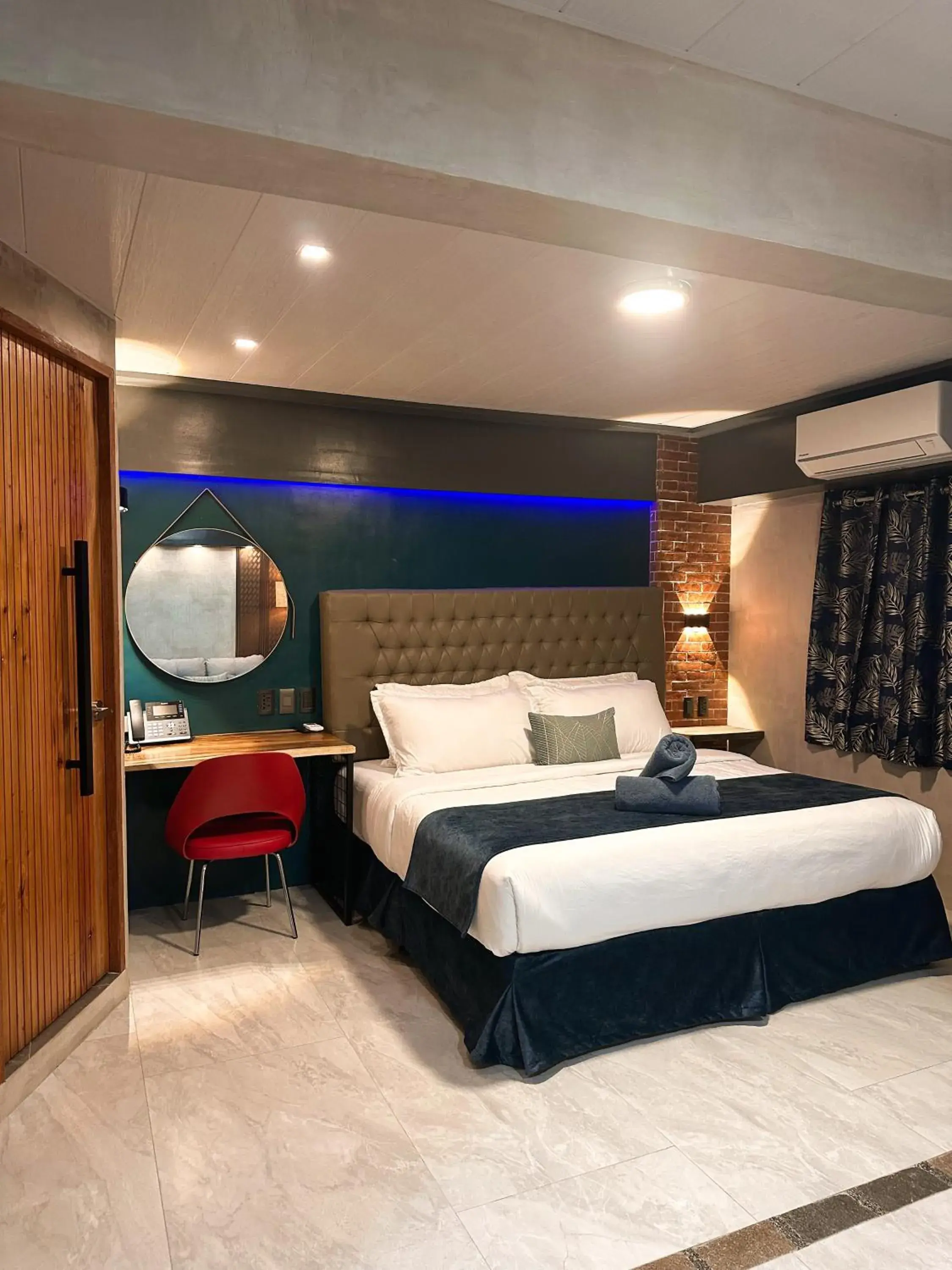 Bedroom, Bed in Blue Tulip - 4mins from Mactan Airport Bedroom, Bed in Blue Tulip - 4mins from Mactan Airport