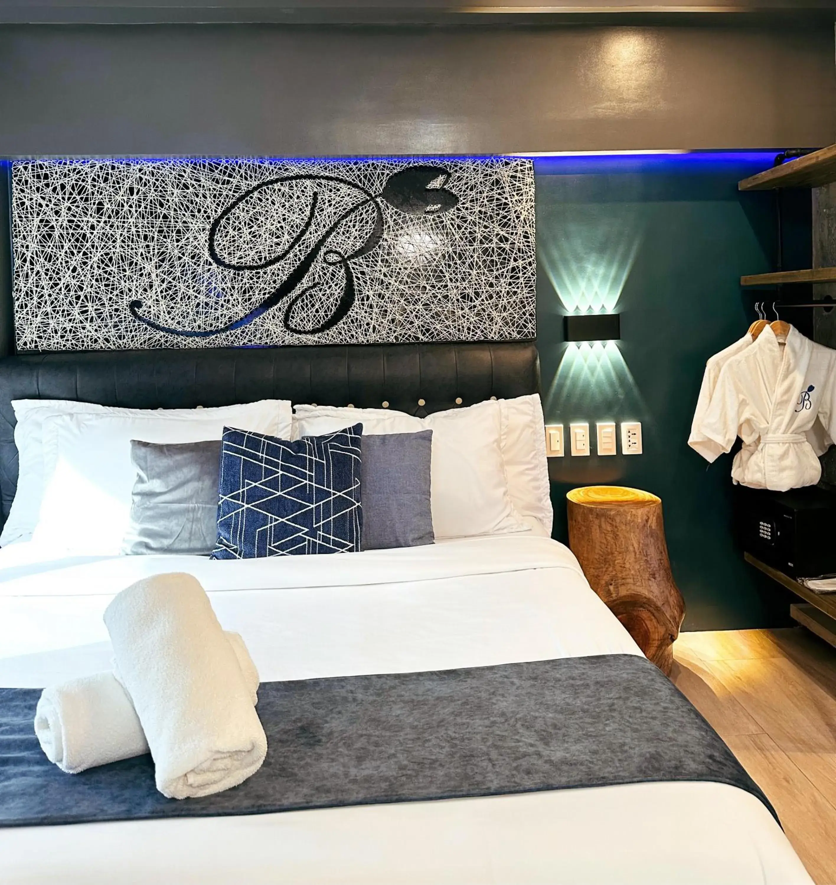 Bed in Blue Tulip - 4mins from Mactan Airport Bed in Blue Tulip - 4mins from Mactan Airport