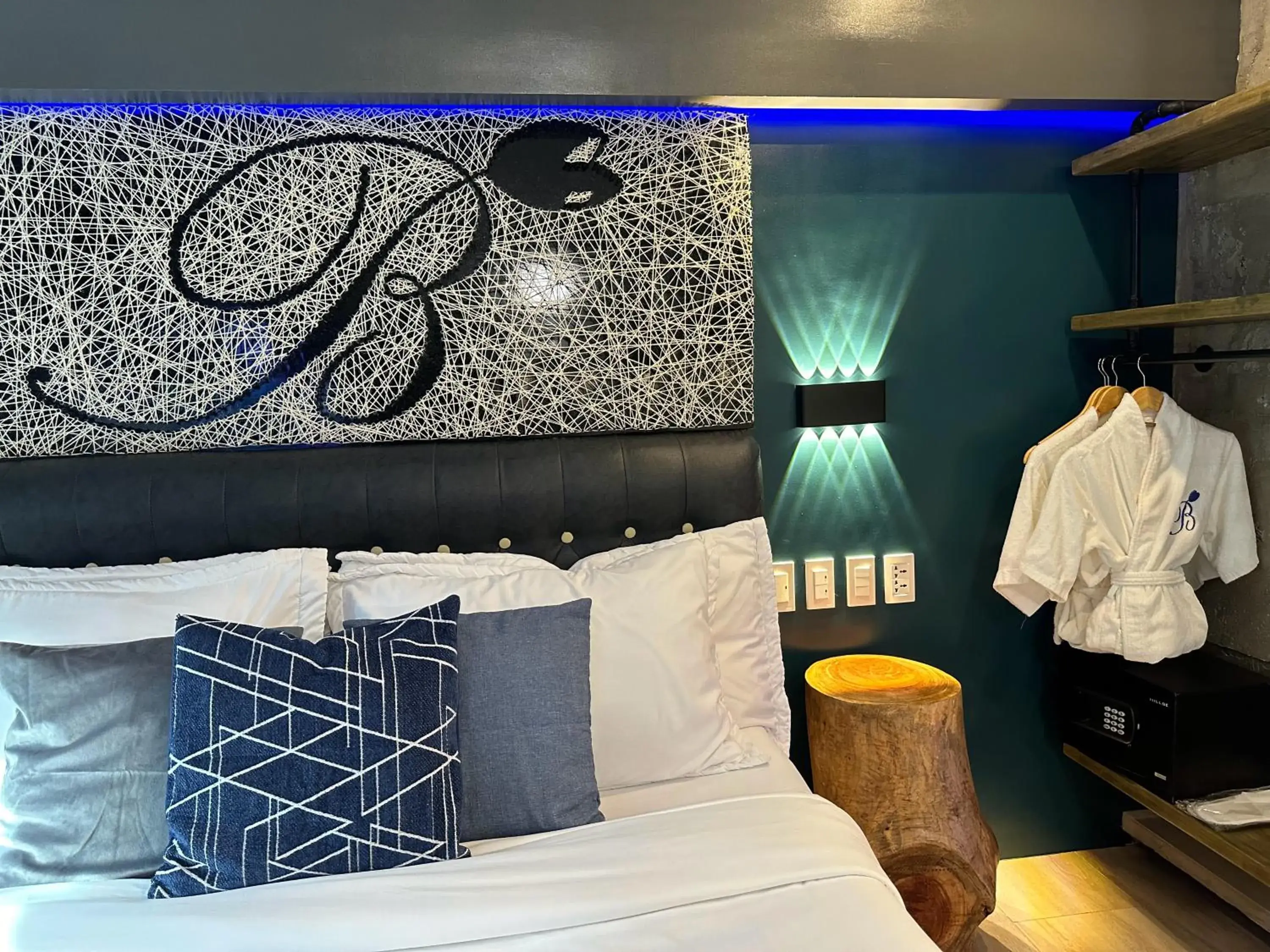 Bed in Blue Tulip - 4mins from Mactan Airport Bed in Blue Tulip - 4mins from Mactan Airport