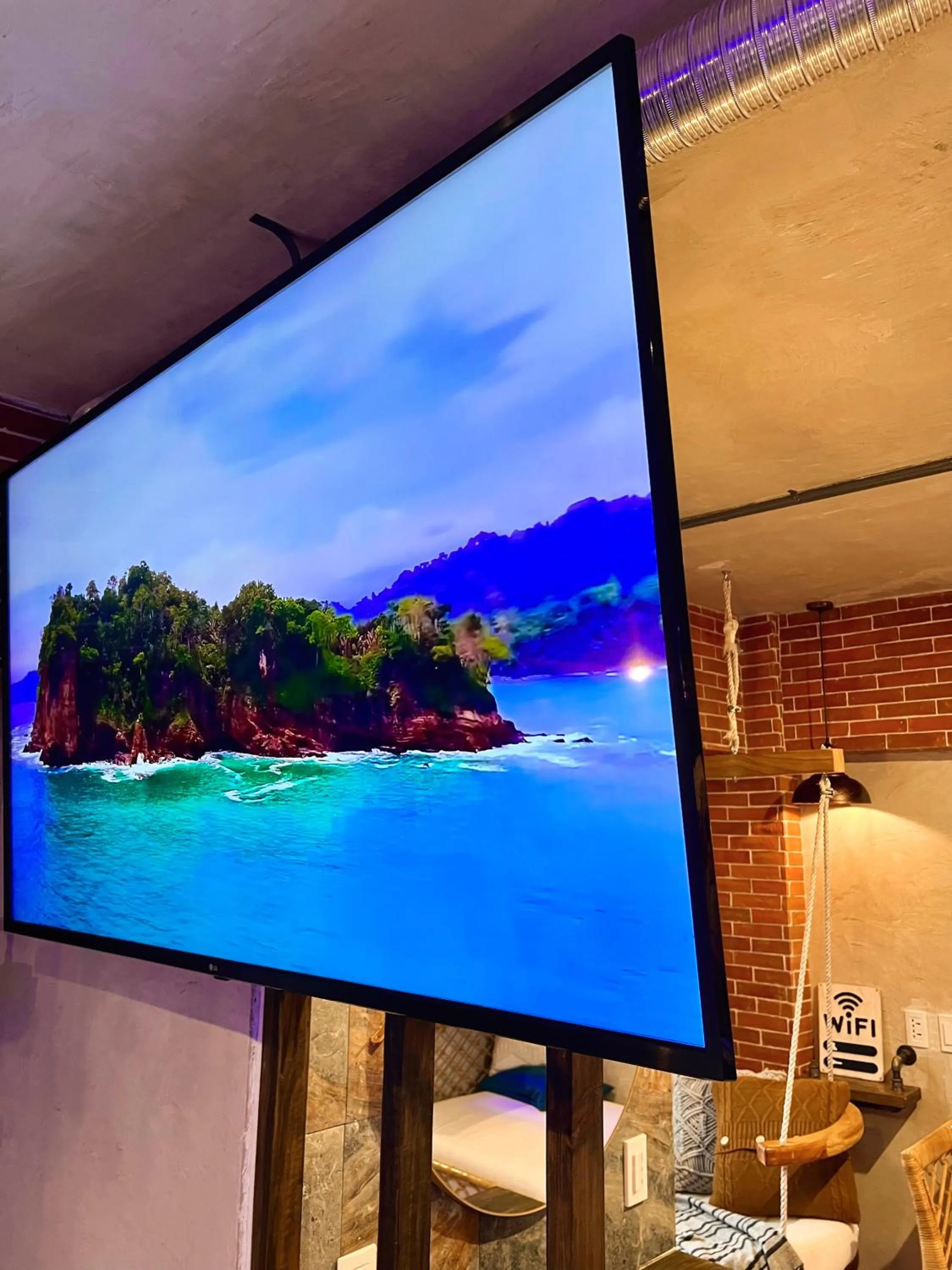 TV and multimedia in Blue Tulip - 4mins from Mactan Airport