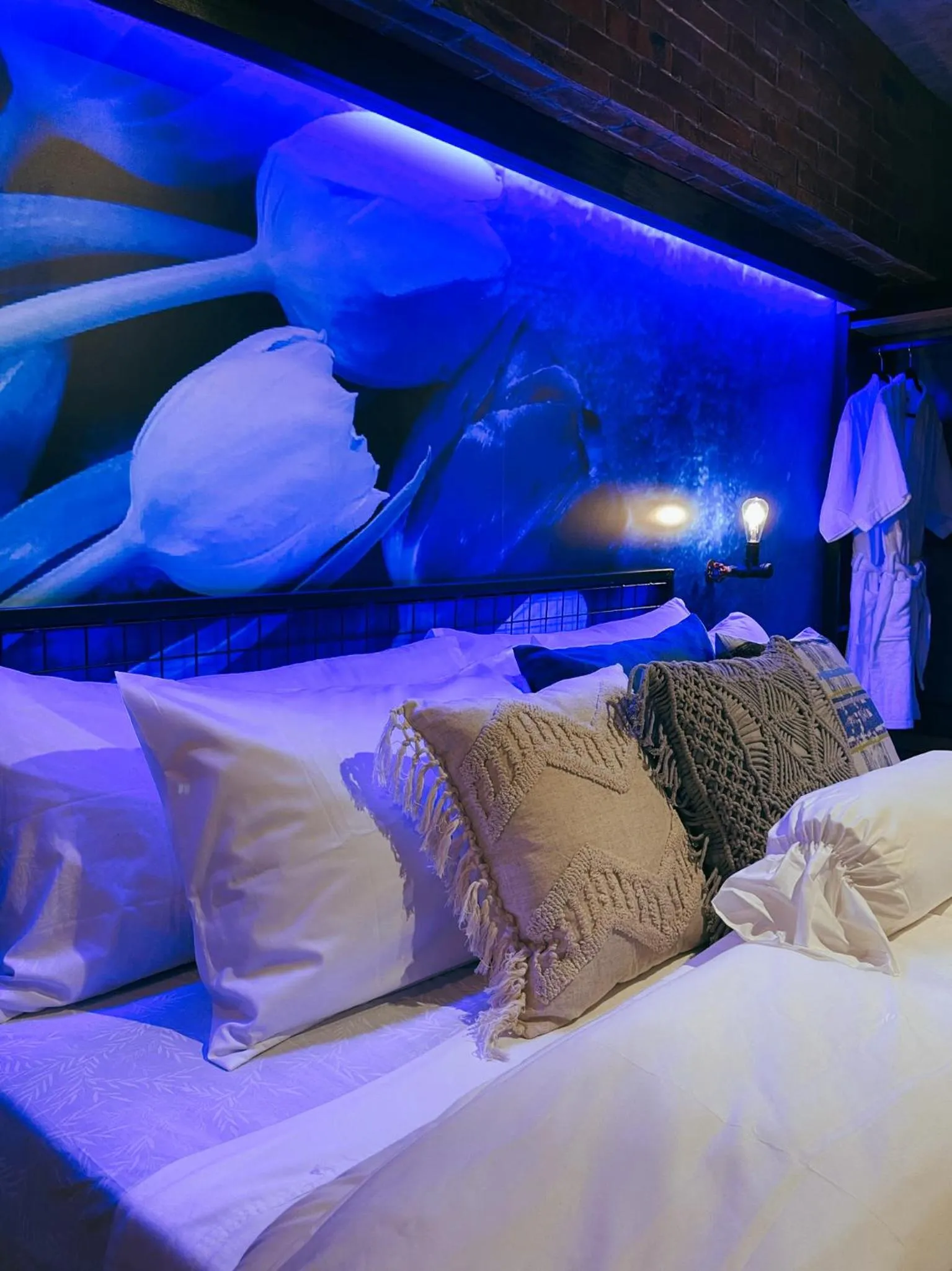 Bed in Blue Tulip - 4mins from Mactan Airport