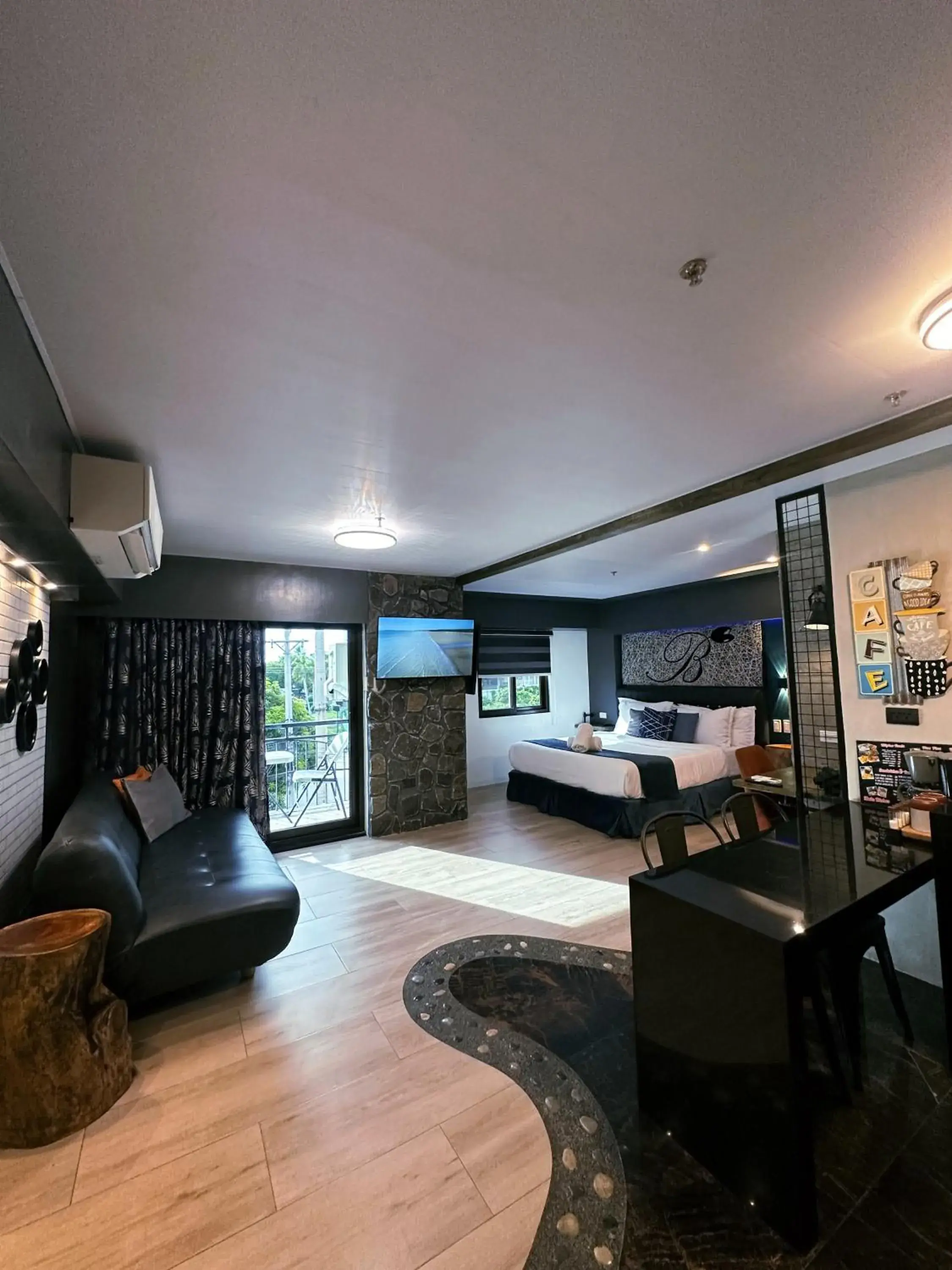 Bed in Blue Tulip - 4mins from Mactan Airport Bed in Blue Tulip - 4mins from Mactan Airport