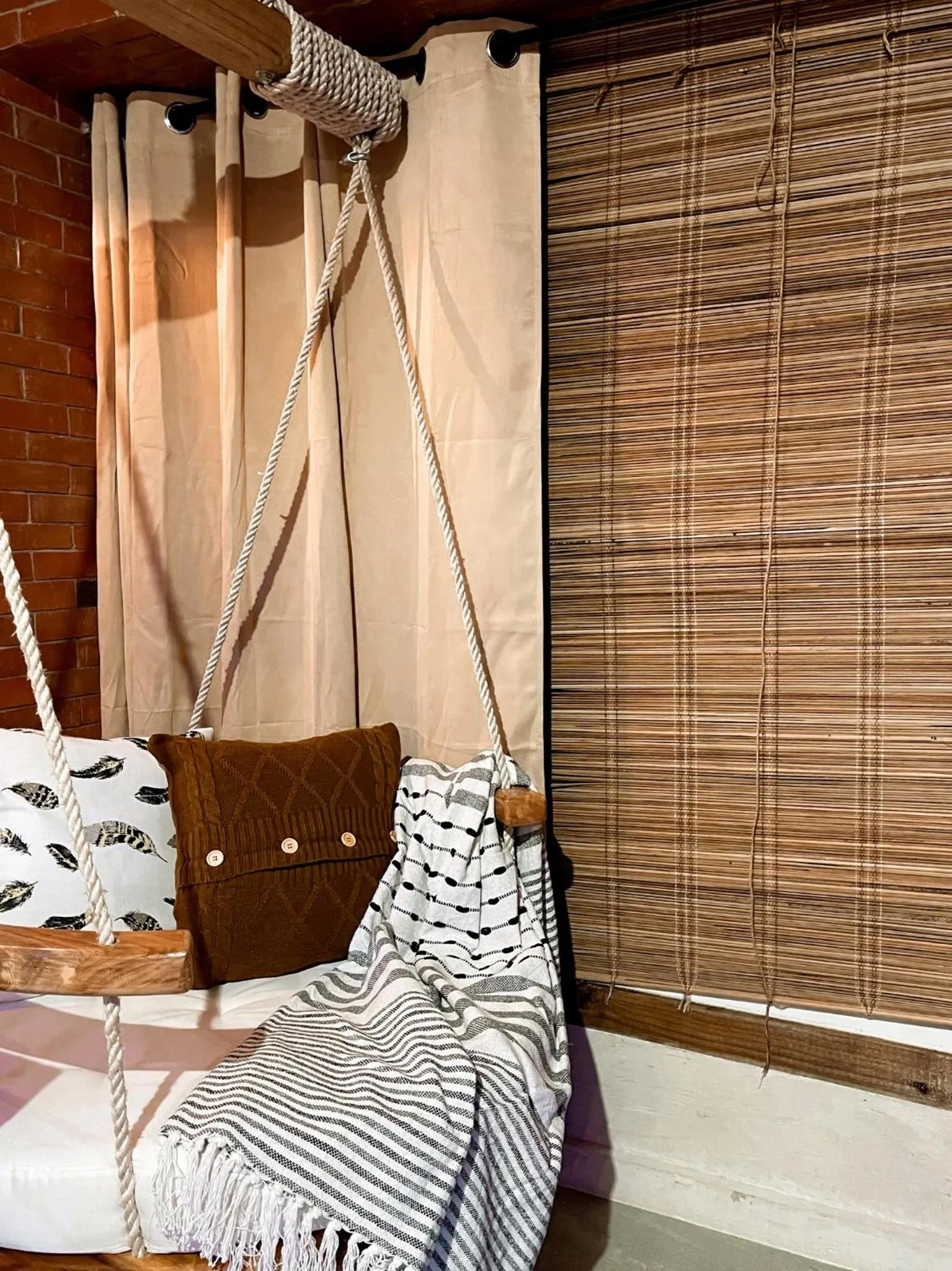 Seating area, Bed in Blue Tulip - 4mins from Mactan Airport