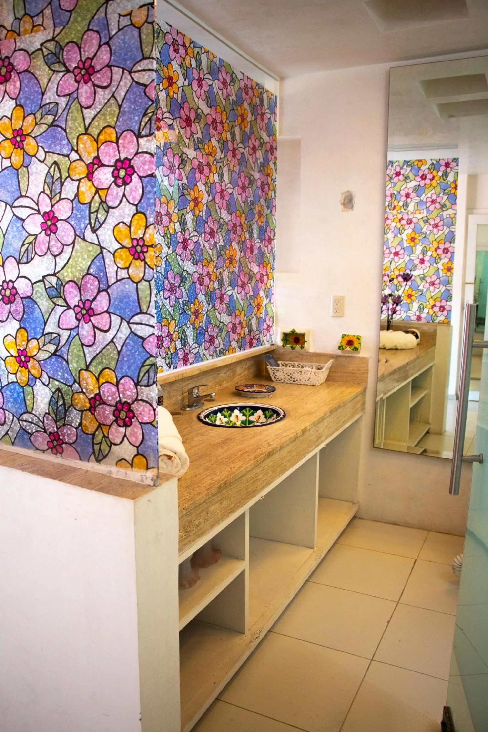 Shower, Lobby/Reception in Hotel Temático Casa Puebla