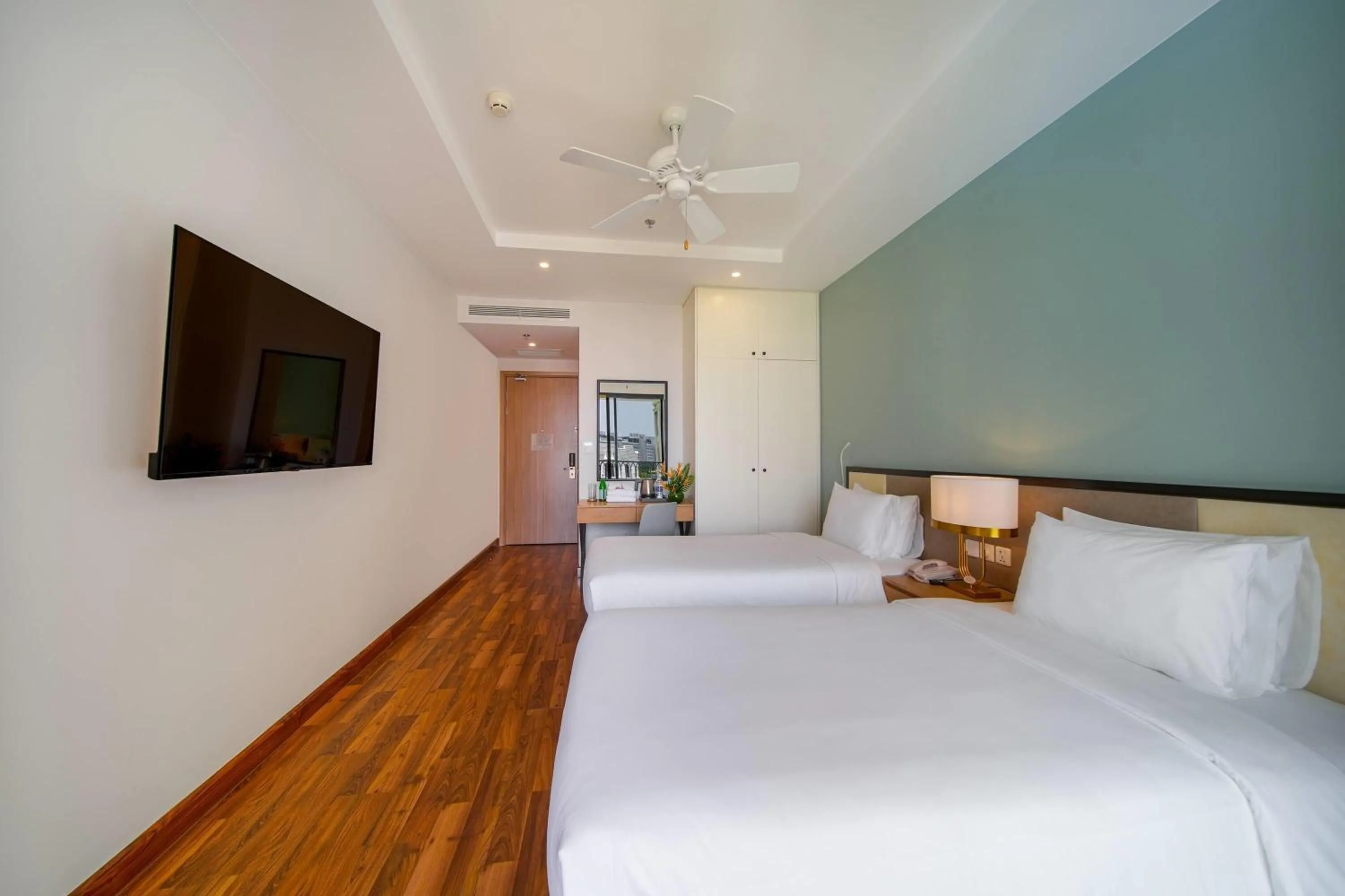 Photo of the whole room, Bed in Wyndham Garden Grandworld Phu Quoc