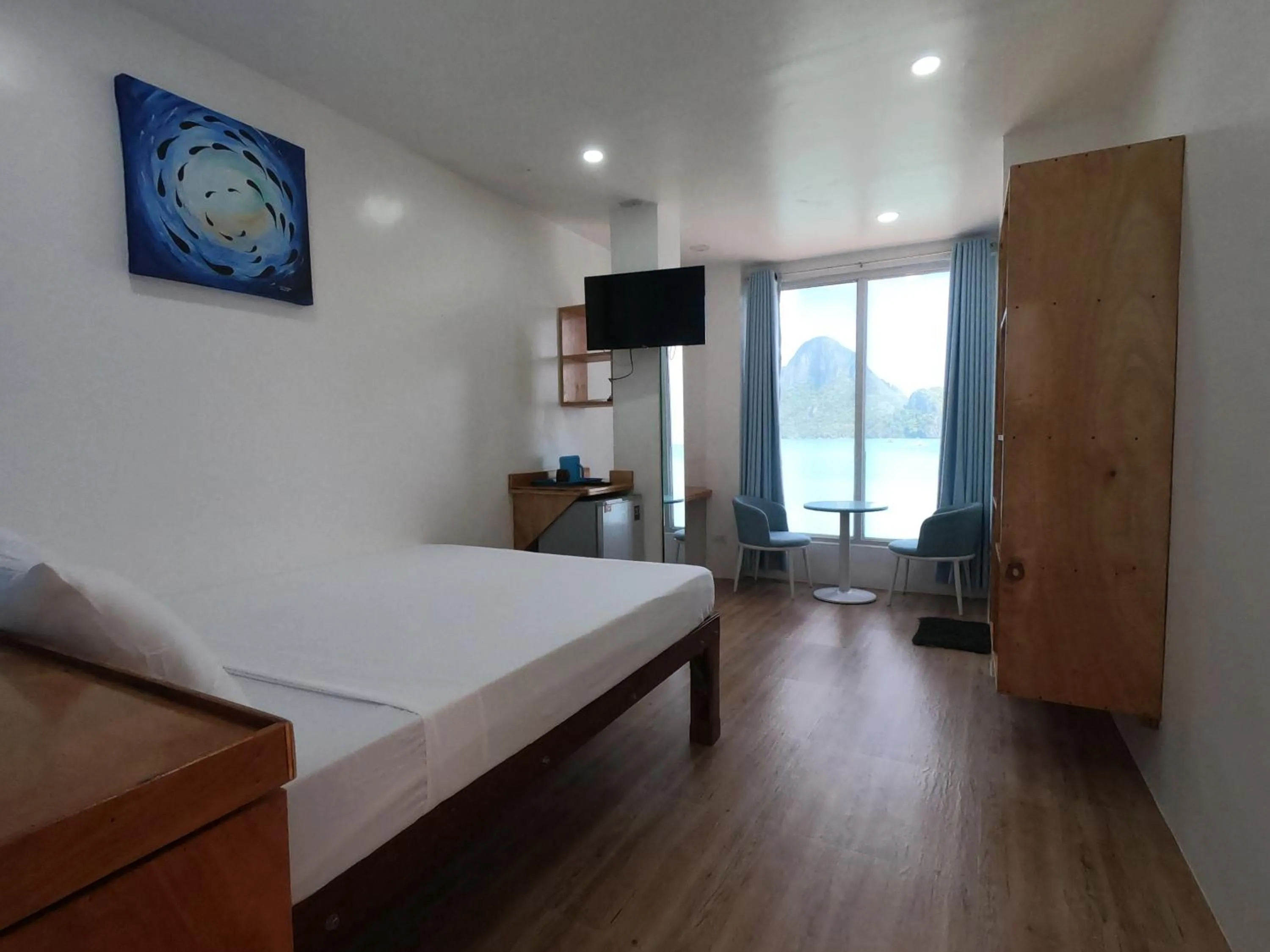 Bedroom, Bed in The Beach House