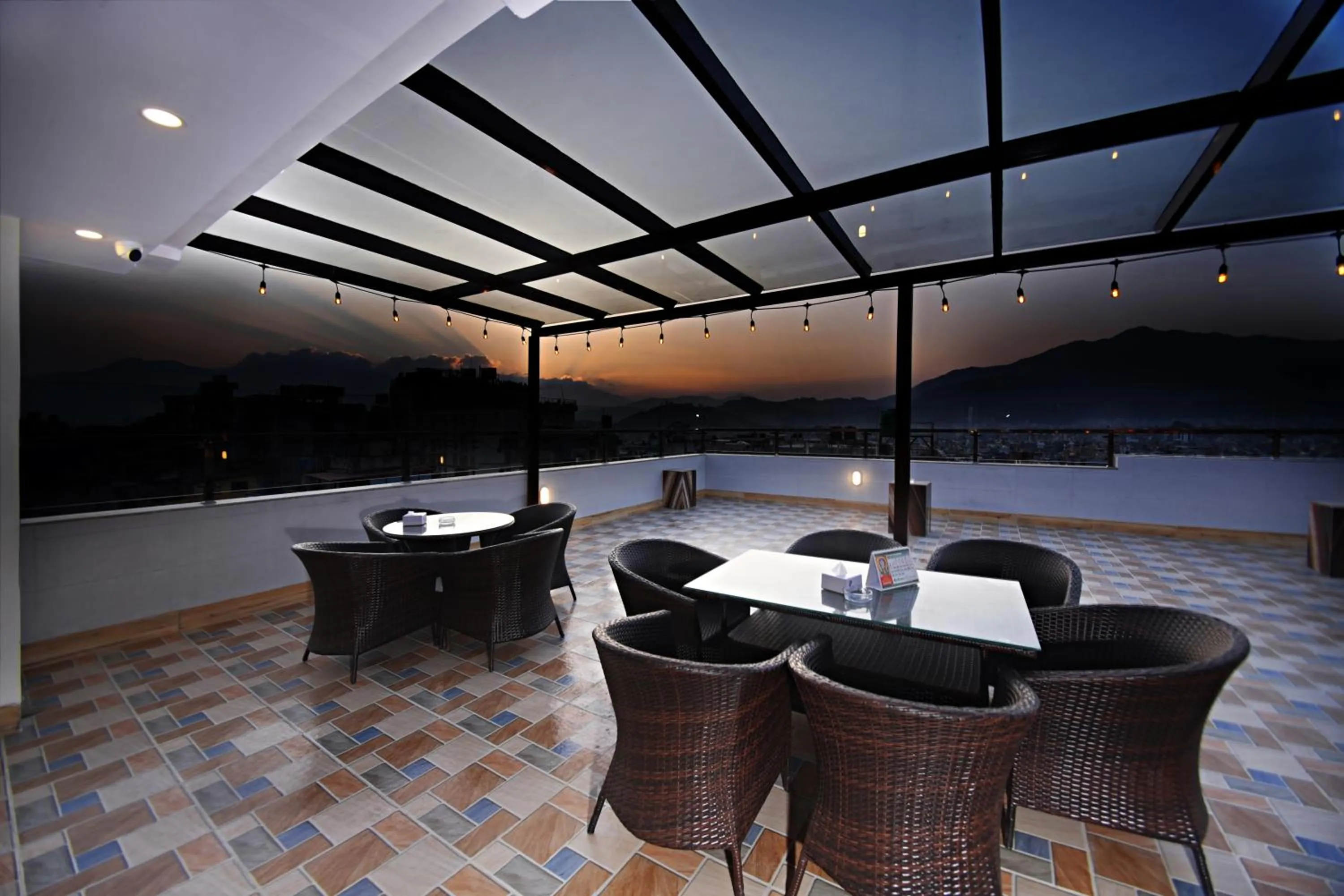 Restaurant/places to eat in Hotel Simal