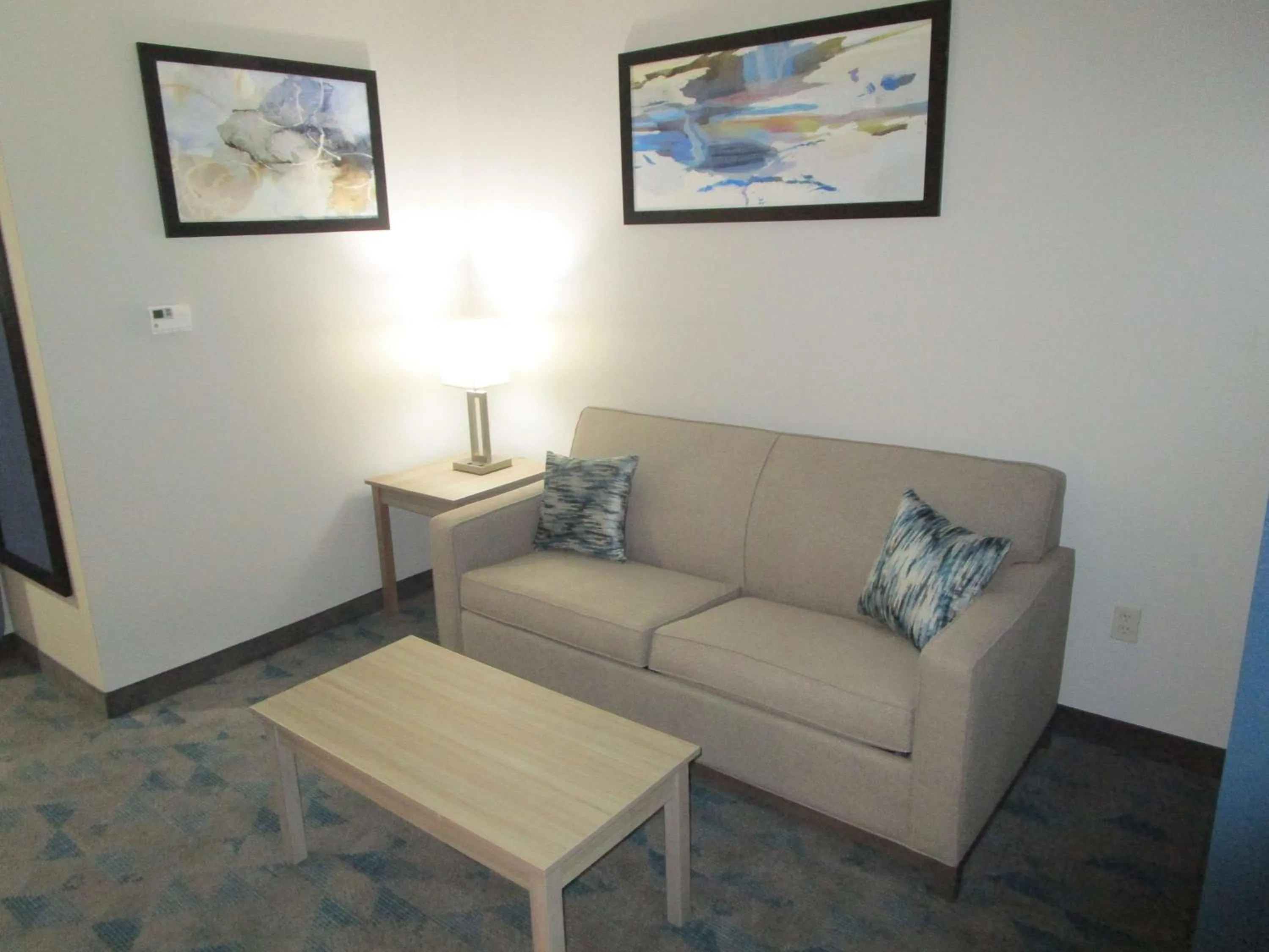 Photo of the whole room in Reddy Hotel Bonham