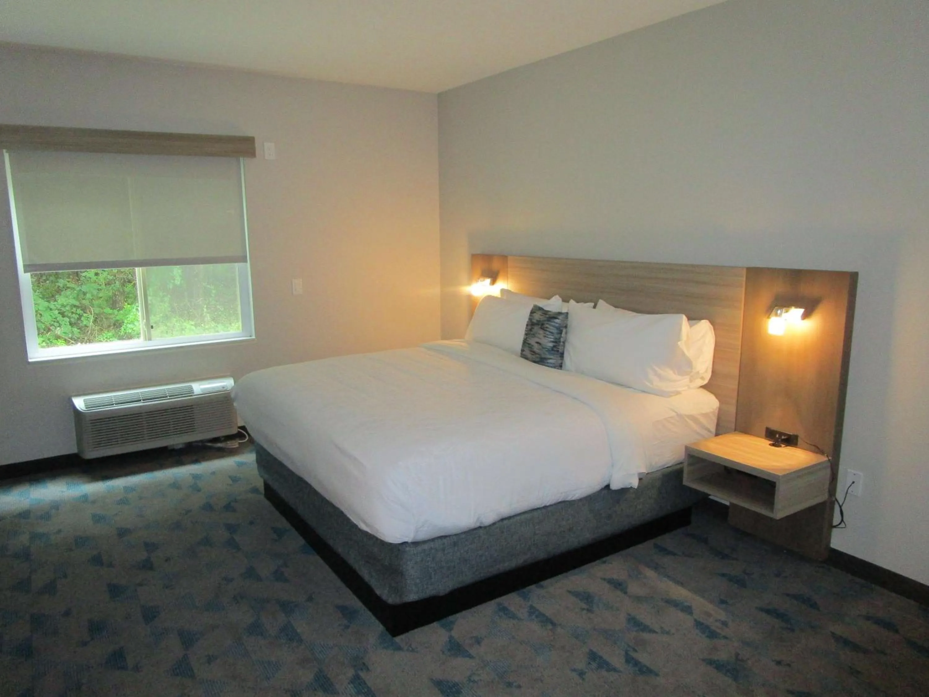 Bedroom, Bed in Reddy Hotel Bonham