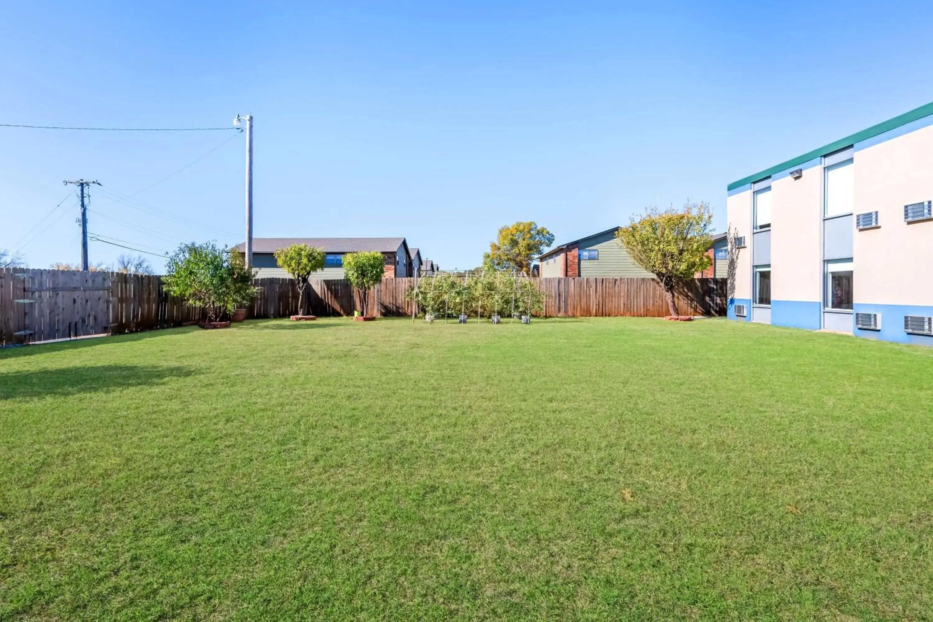 Property building in SureStay Hotel by Best Western Duncan Property building in SureStay Hotel by Best Western Duncan