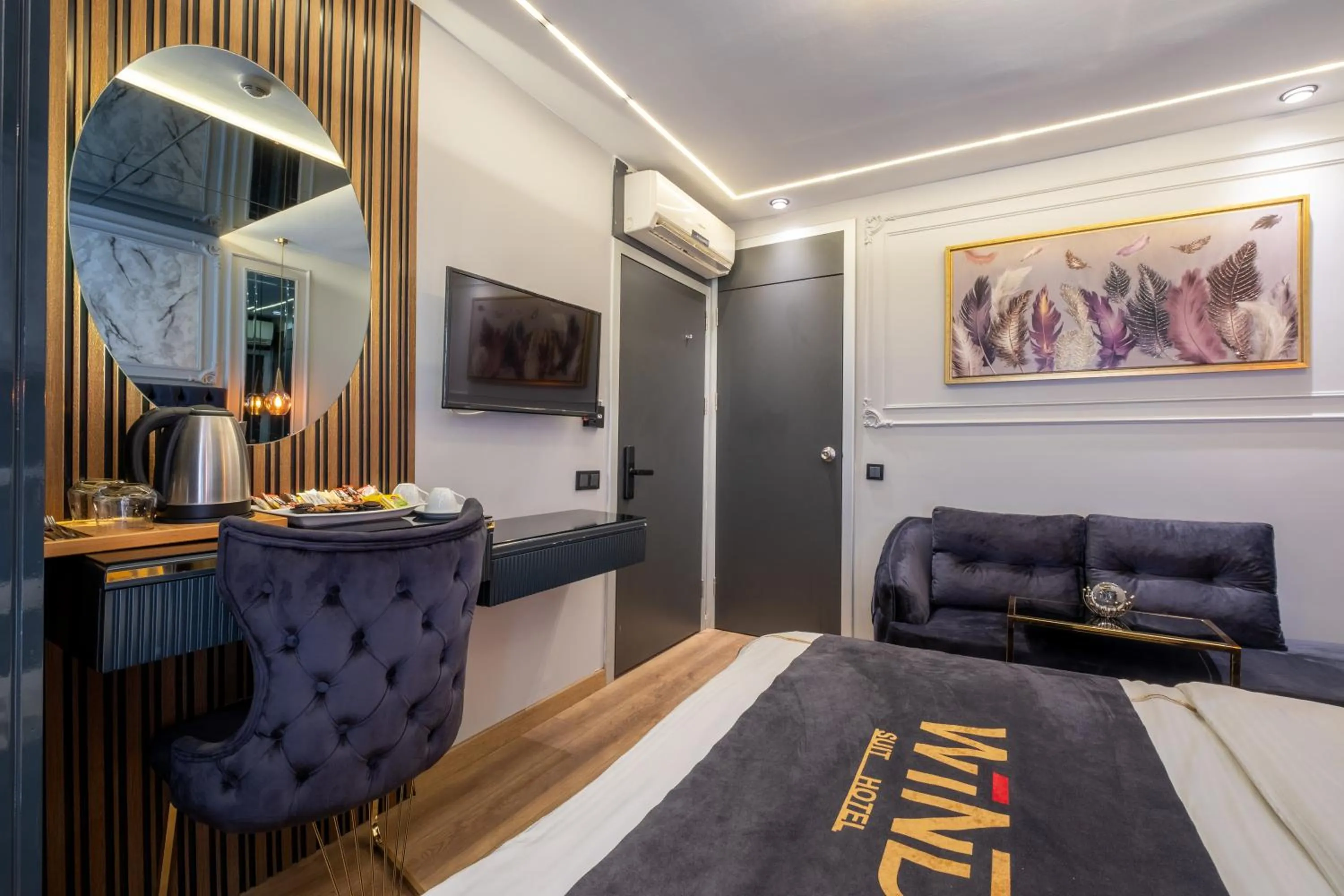 Living room, Bed in Wind Suit