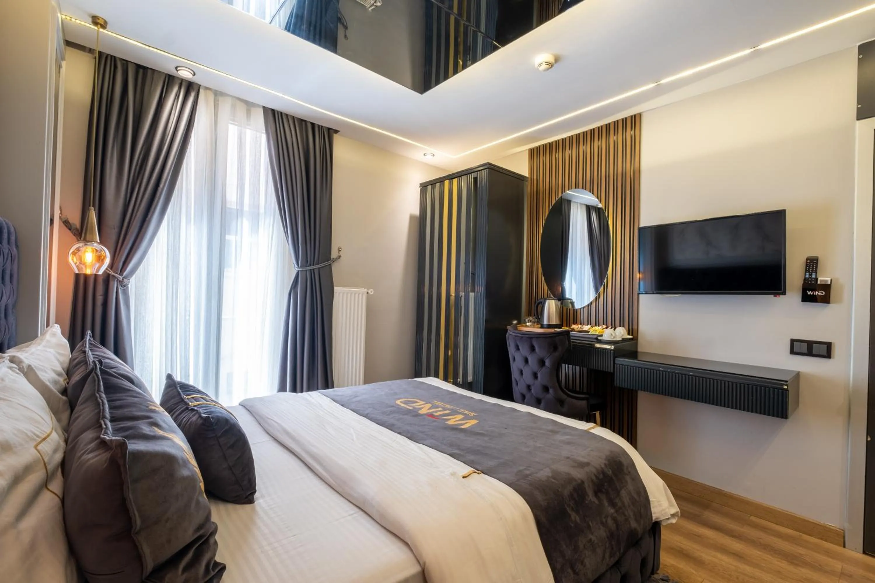 Bedroom, Bed in Wind Suit