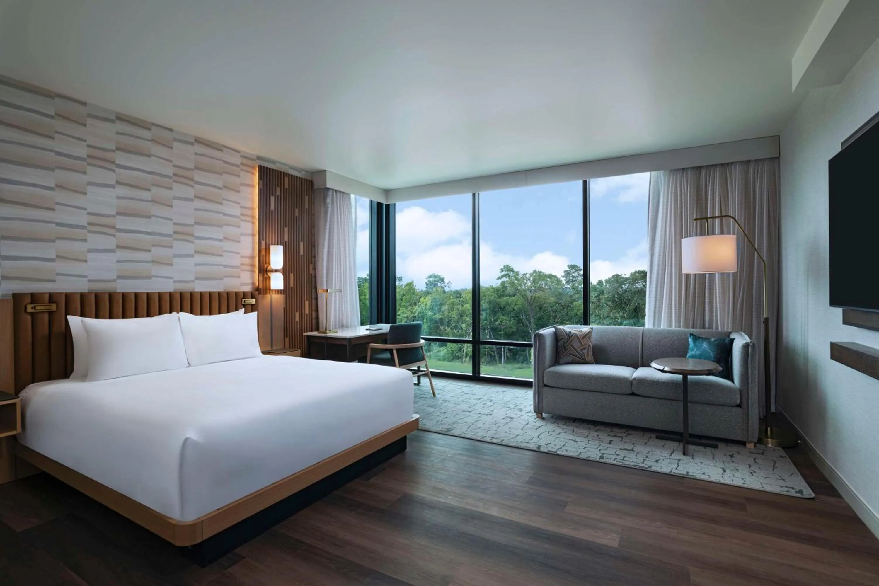 Bedroom, Bed in Hyatt Regency Conroe