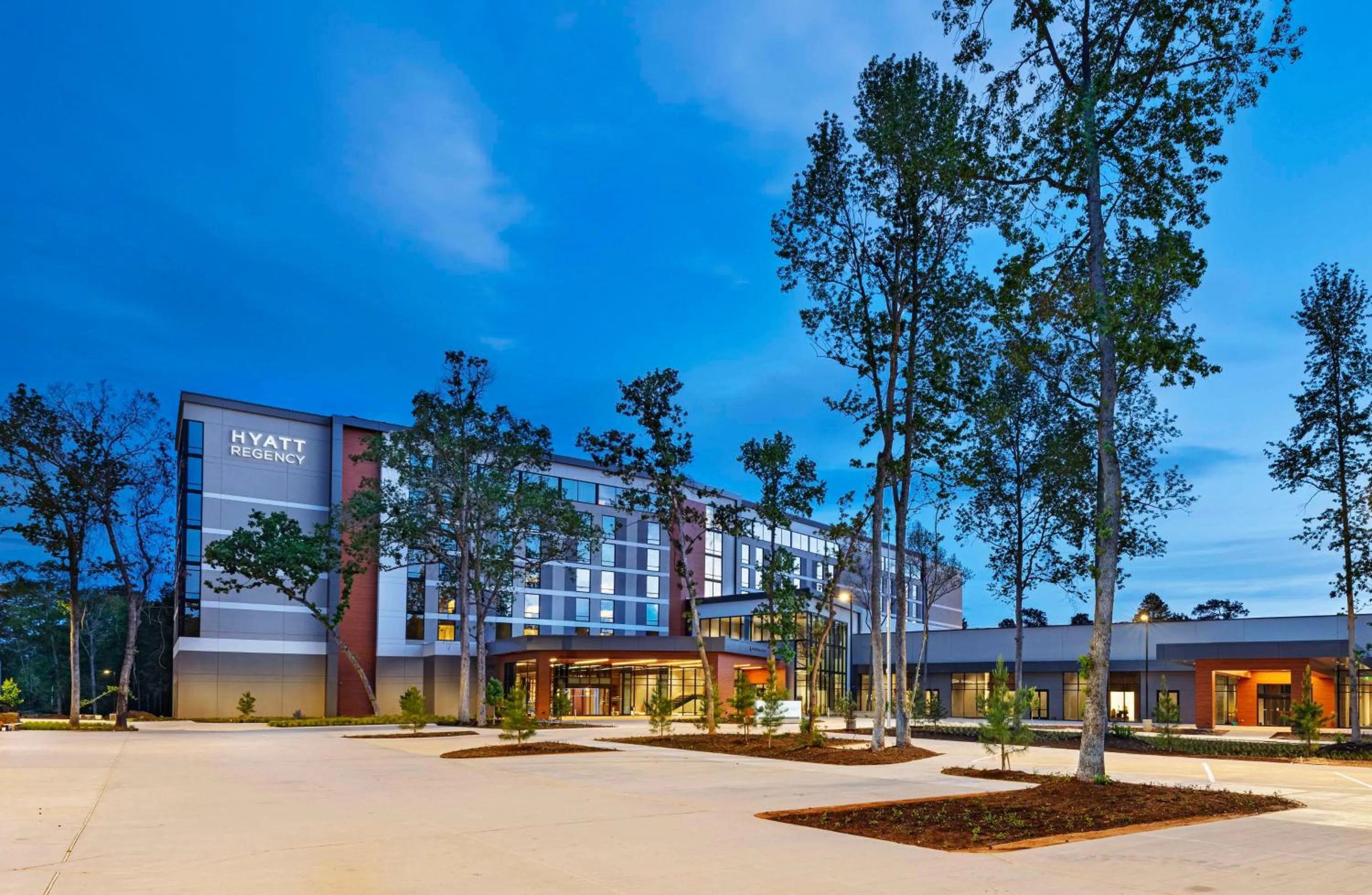 Property building in Hyatt Regency Conroe
