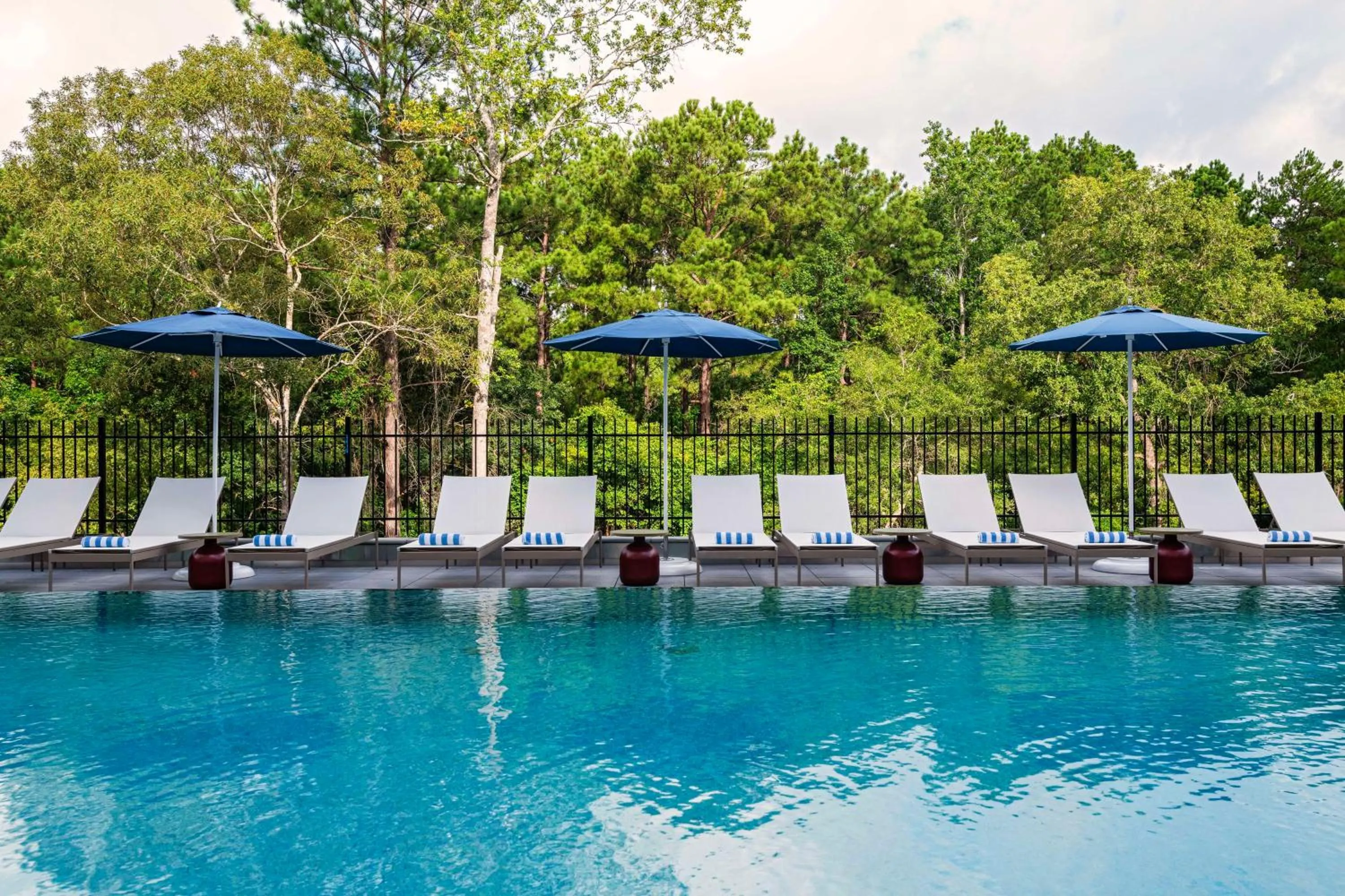 Swimming pool in Hyatt Regency Conroe