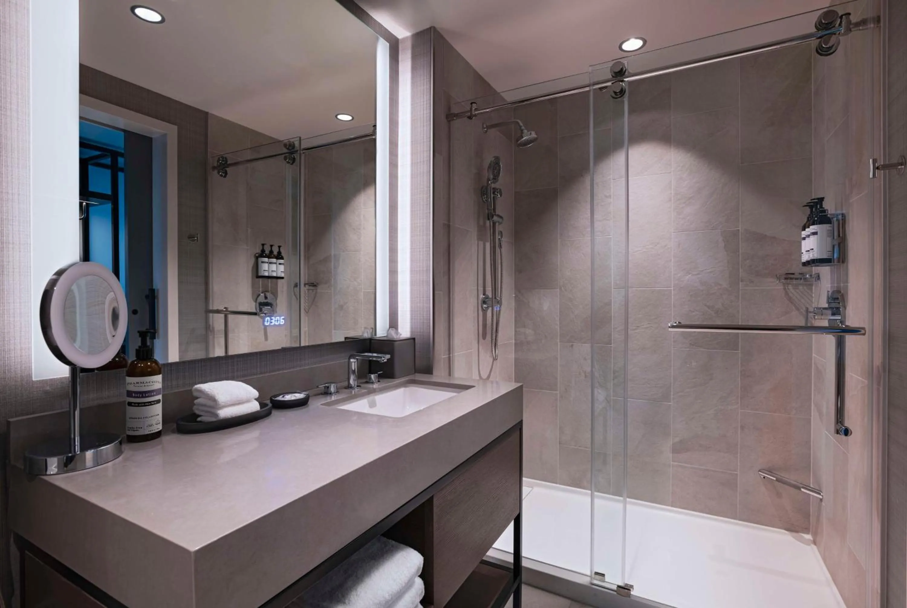 Bathroom in Hyatt Regency Baytown-Houston