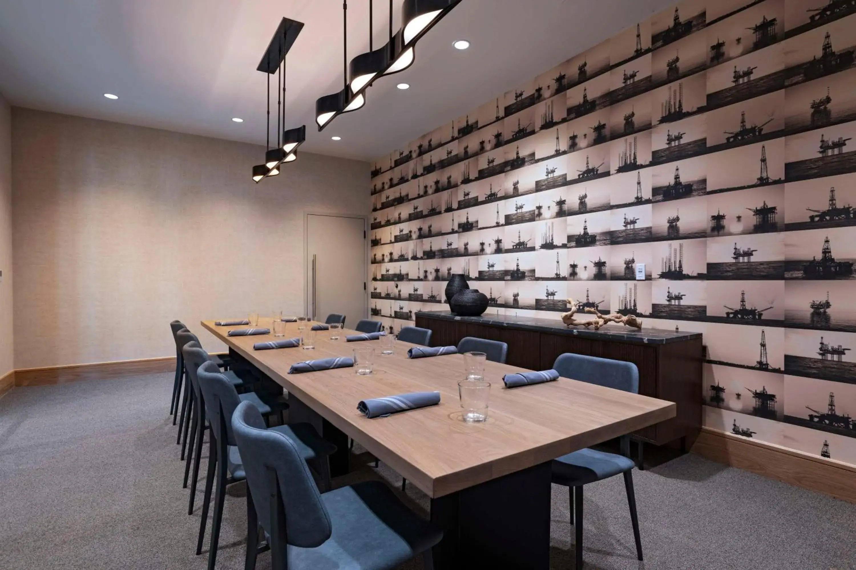 Restaurant/places to eat in Hyatt Regency Baytown-Houston Restaurant/places to eat in Hyatt Regency Baytown-Houston