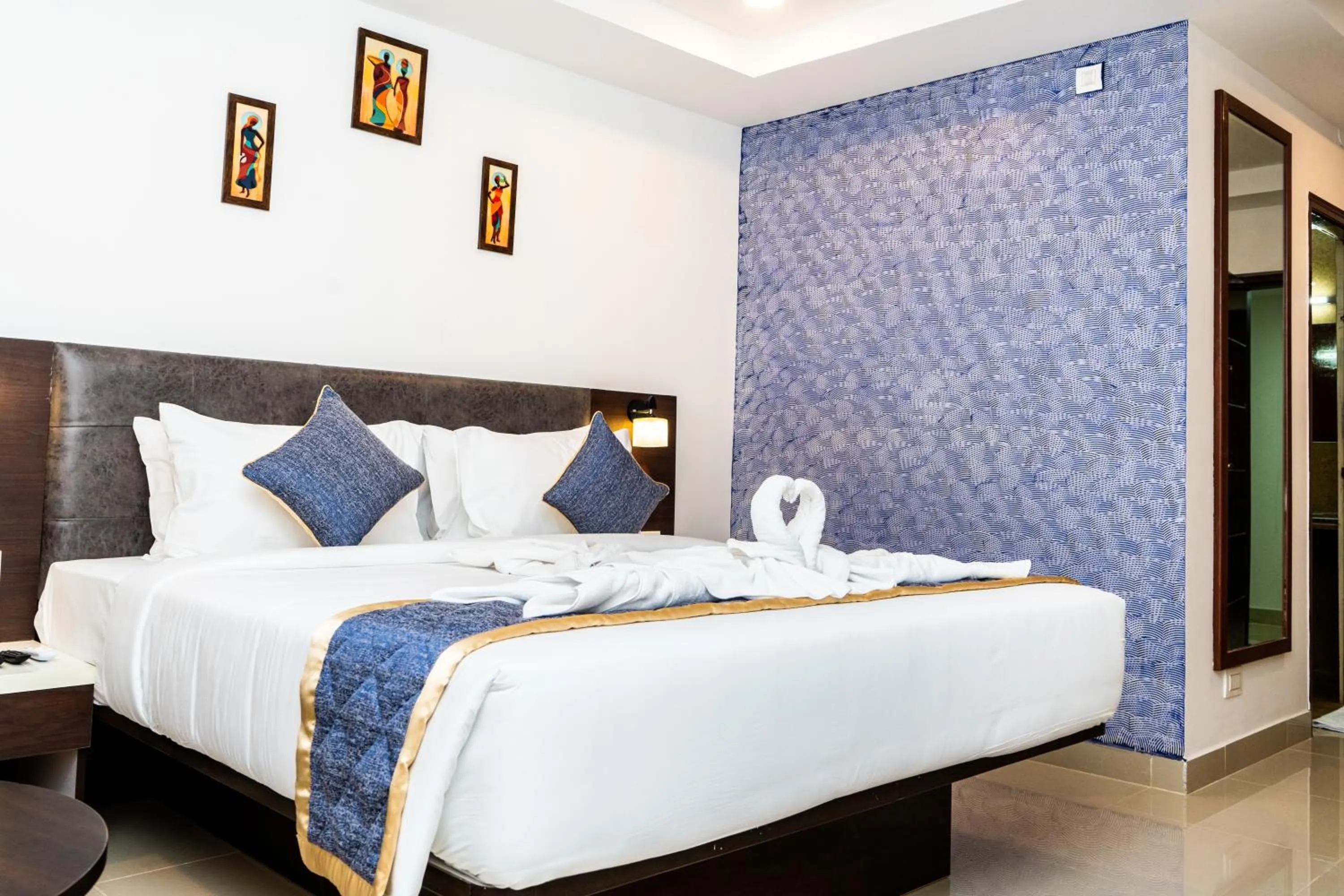 Bedroom, Bed in Marksman Resort