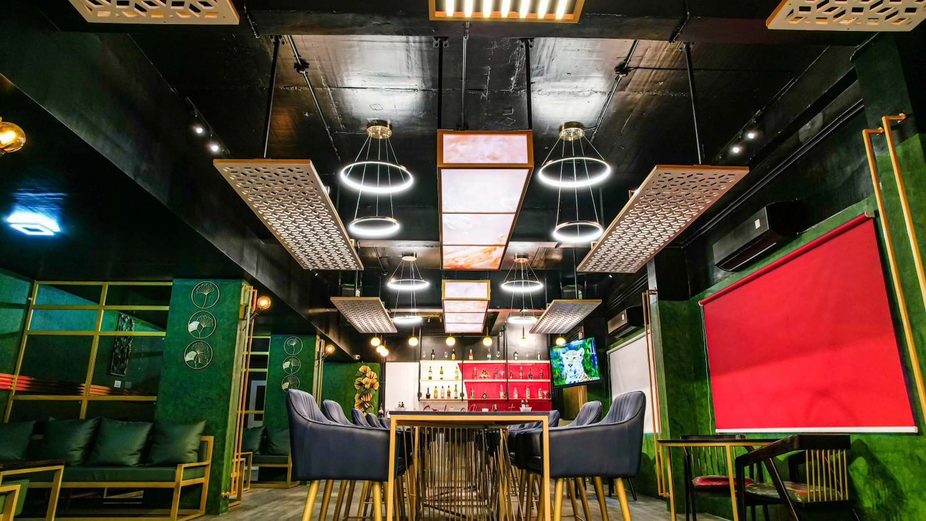 Lounge or bar in Marksman Resort