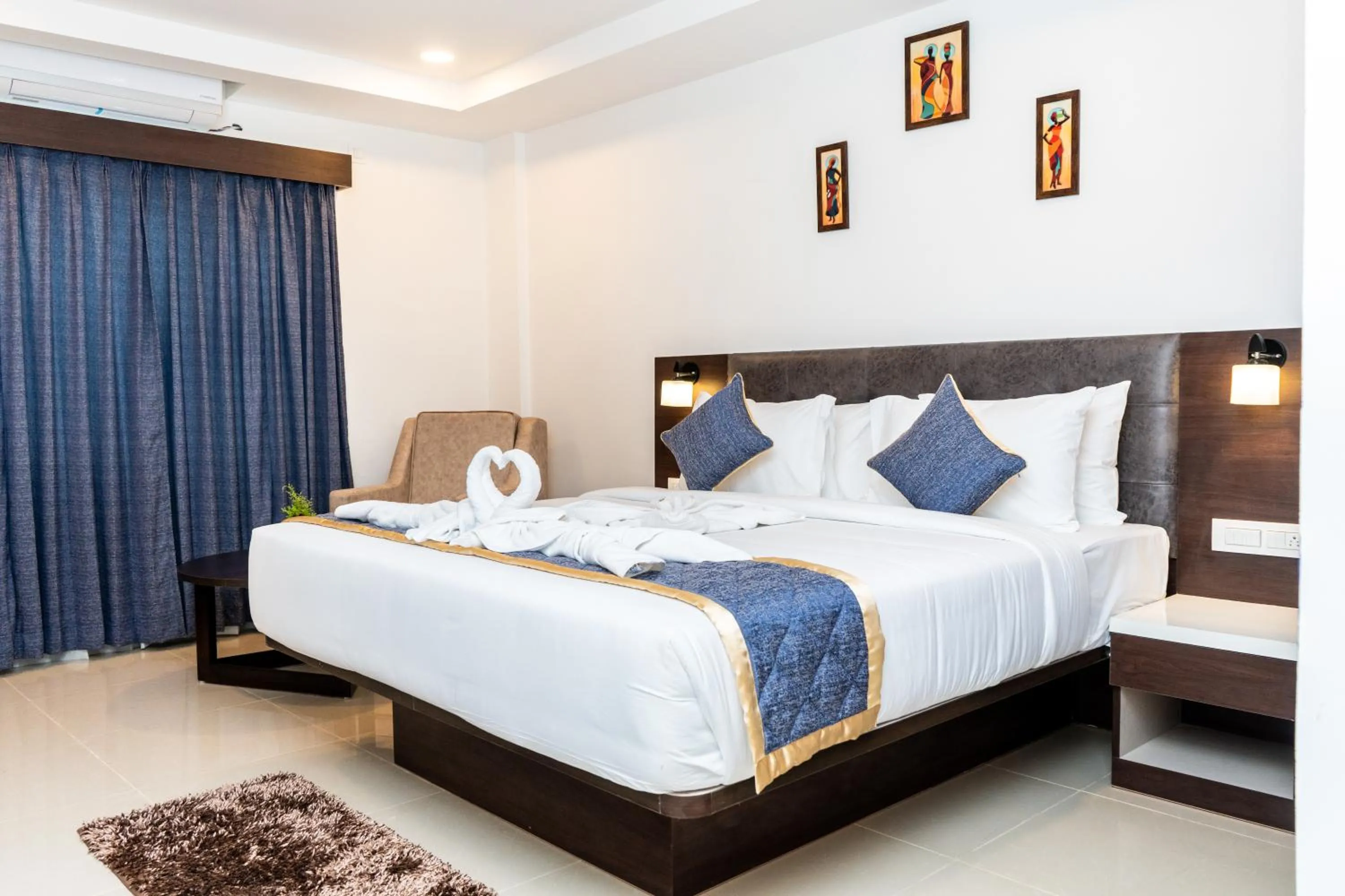 Bedroom, Bed in Marksman Resort