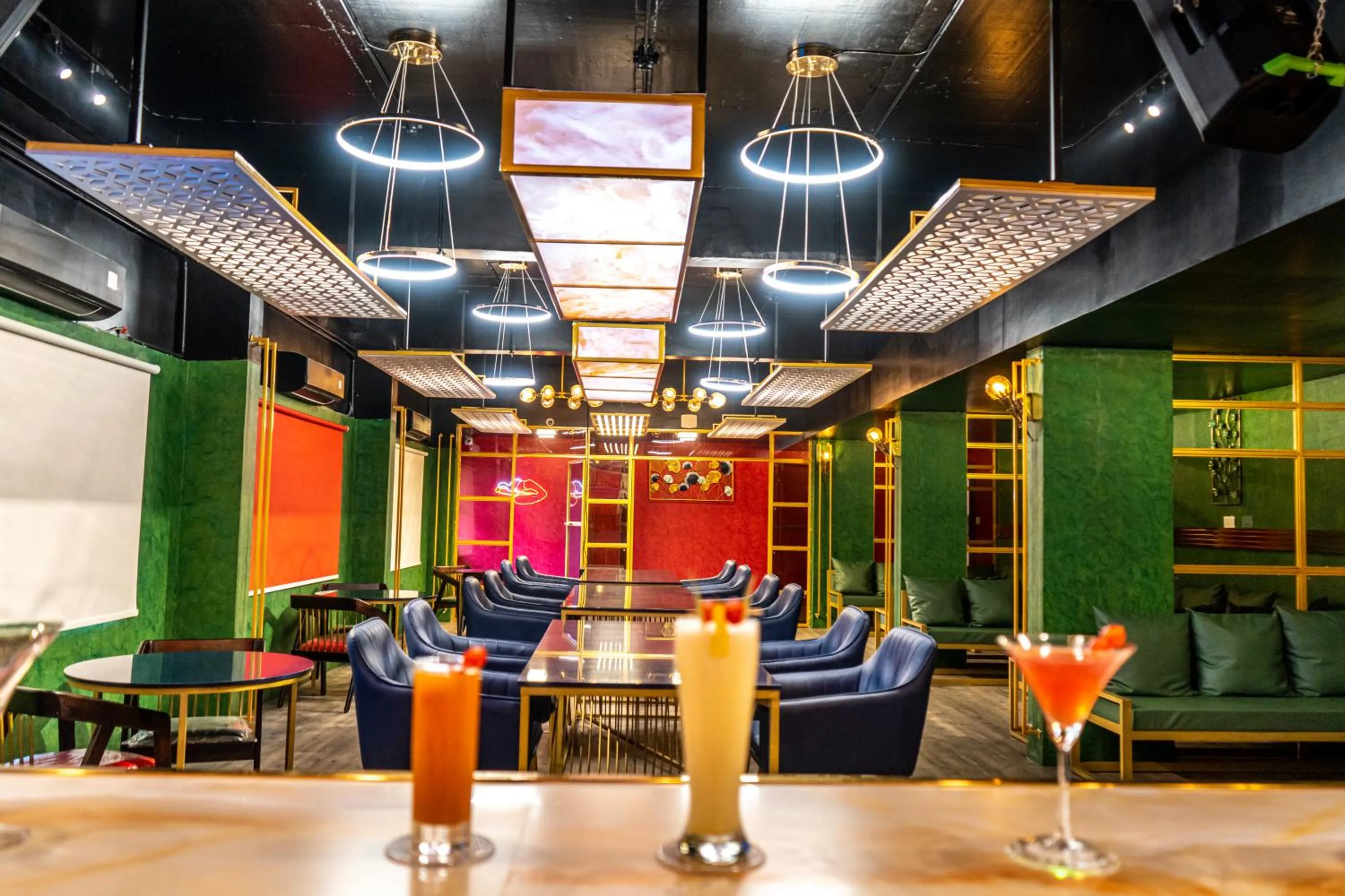 Lounge or bar in Marksman Resort