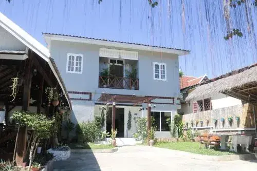 Moon's house LuangPrabang Moon's house LuangPrabang