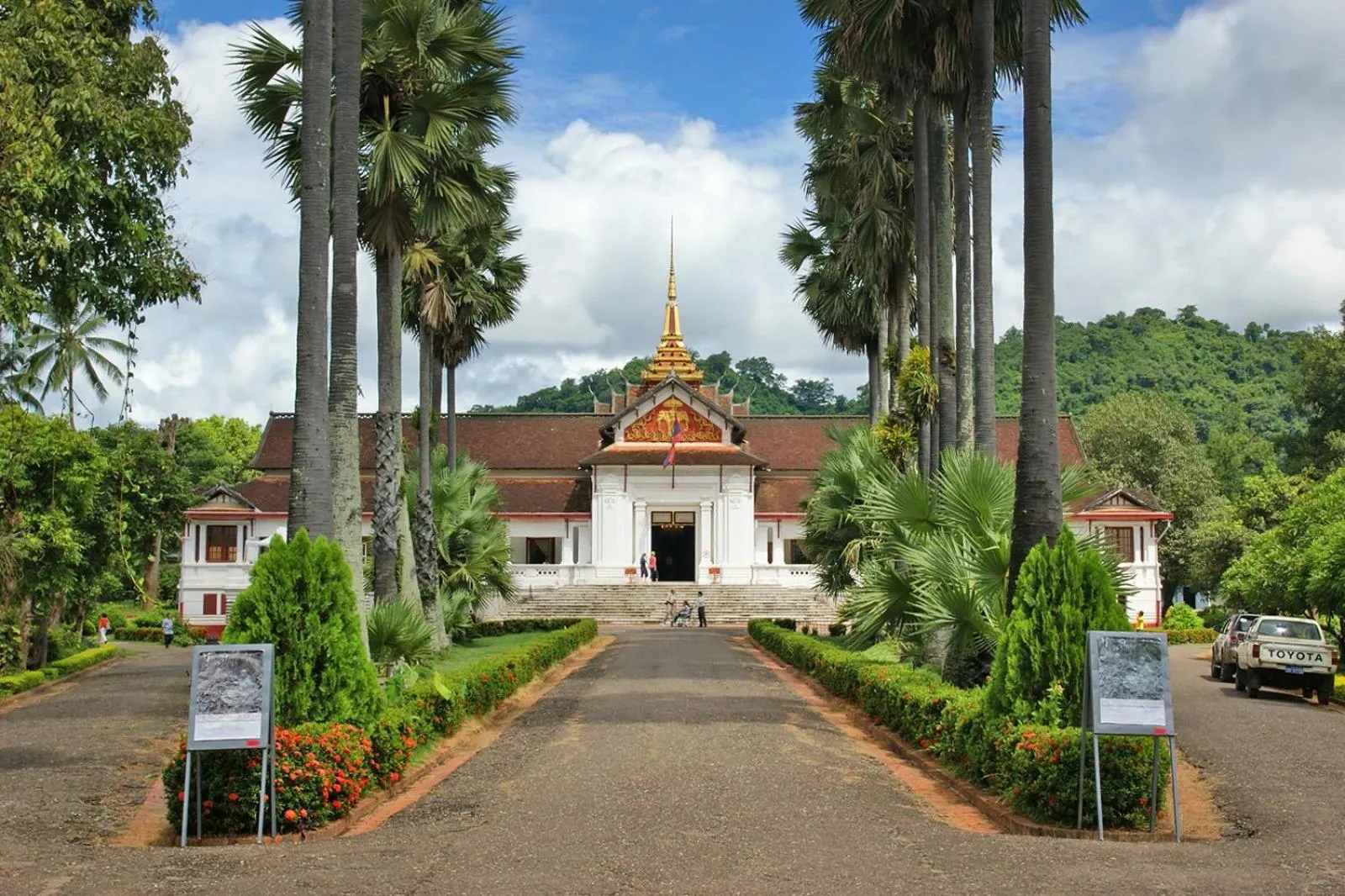 Neighbourhood in Moon's house LuangPrabang