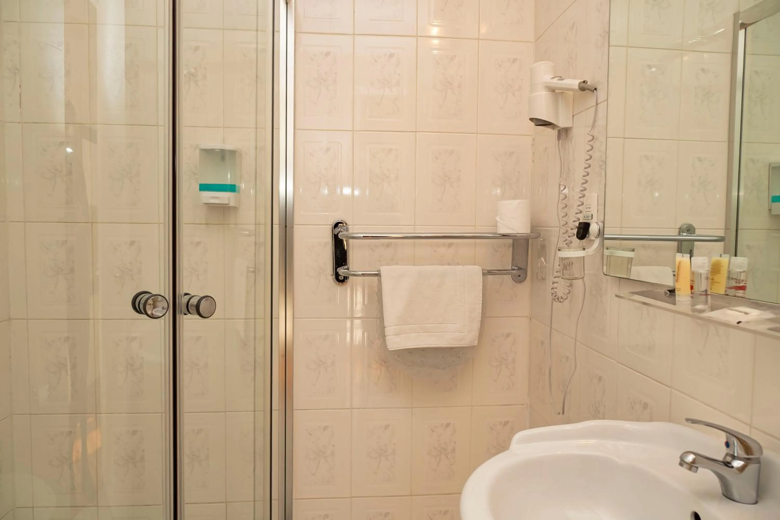 Bathroom in Hotel Plaza