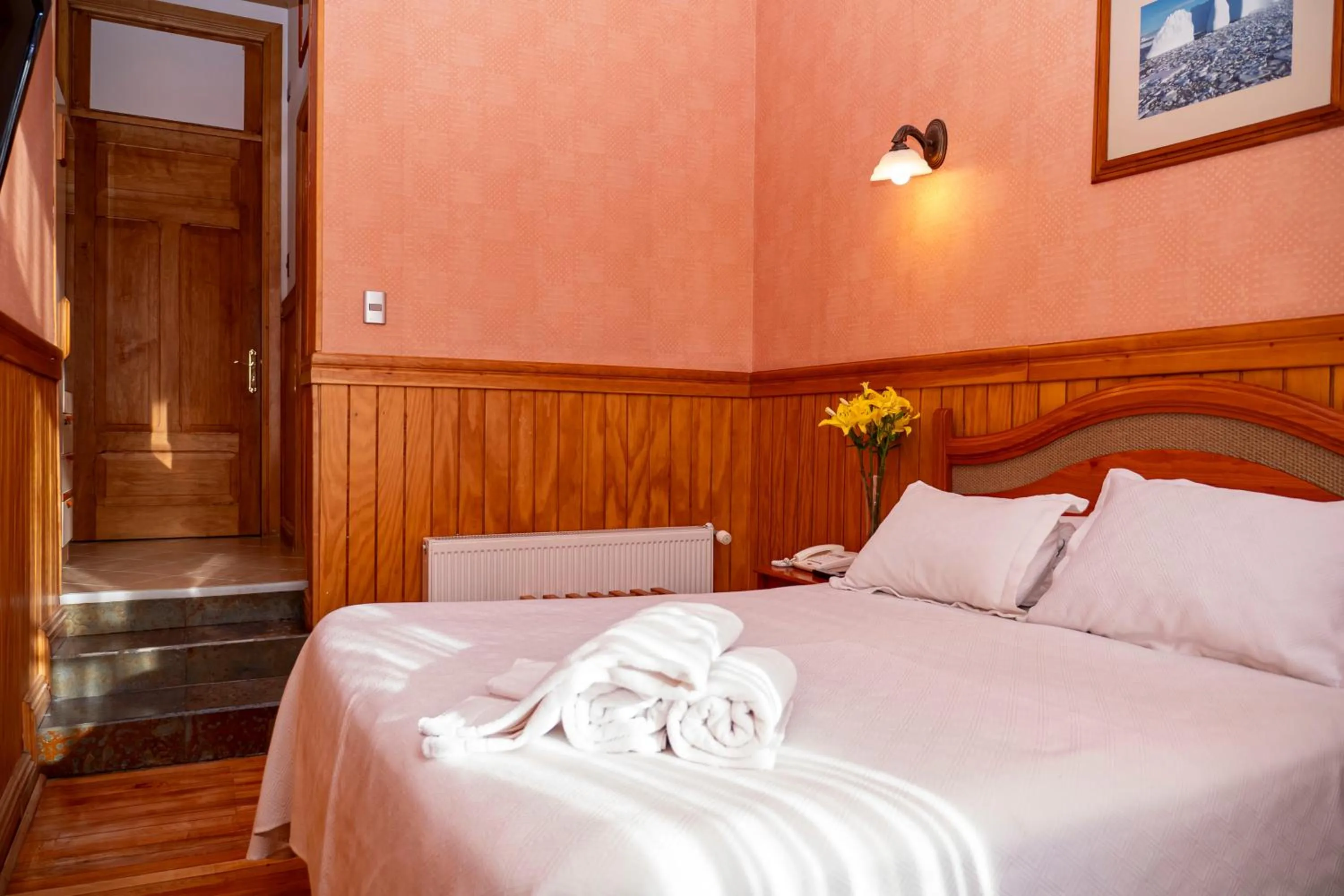 Bedroom, Bed in Hotel Plaza