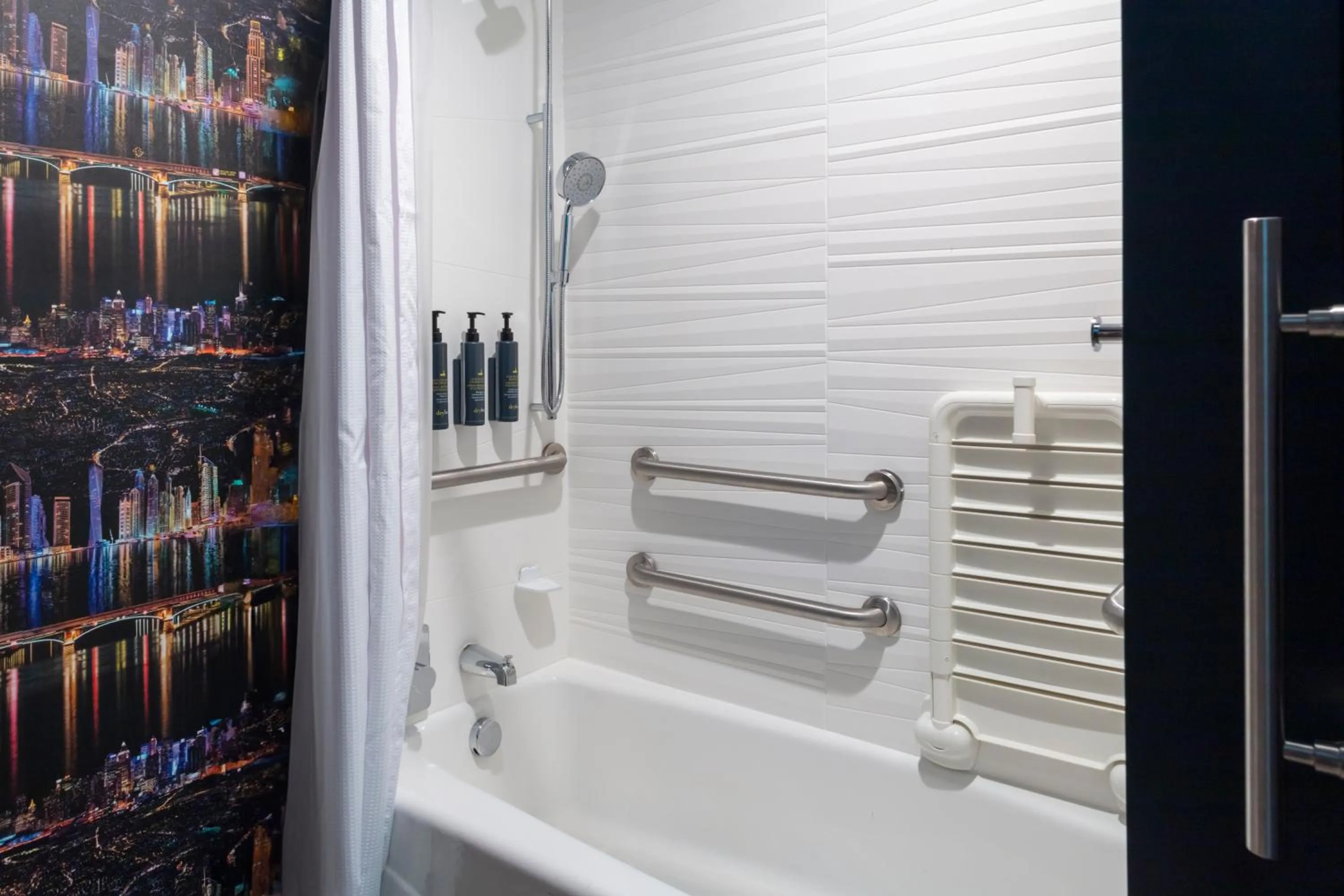 Bathroom in Aloft Nashville Airport