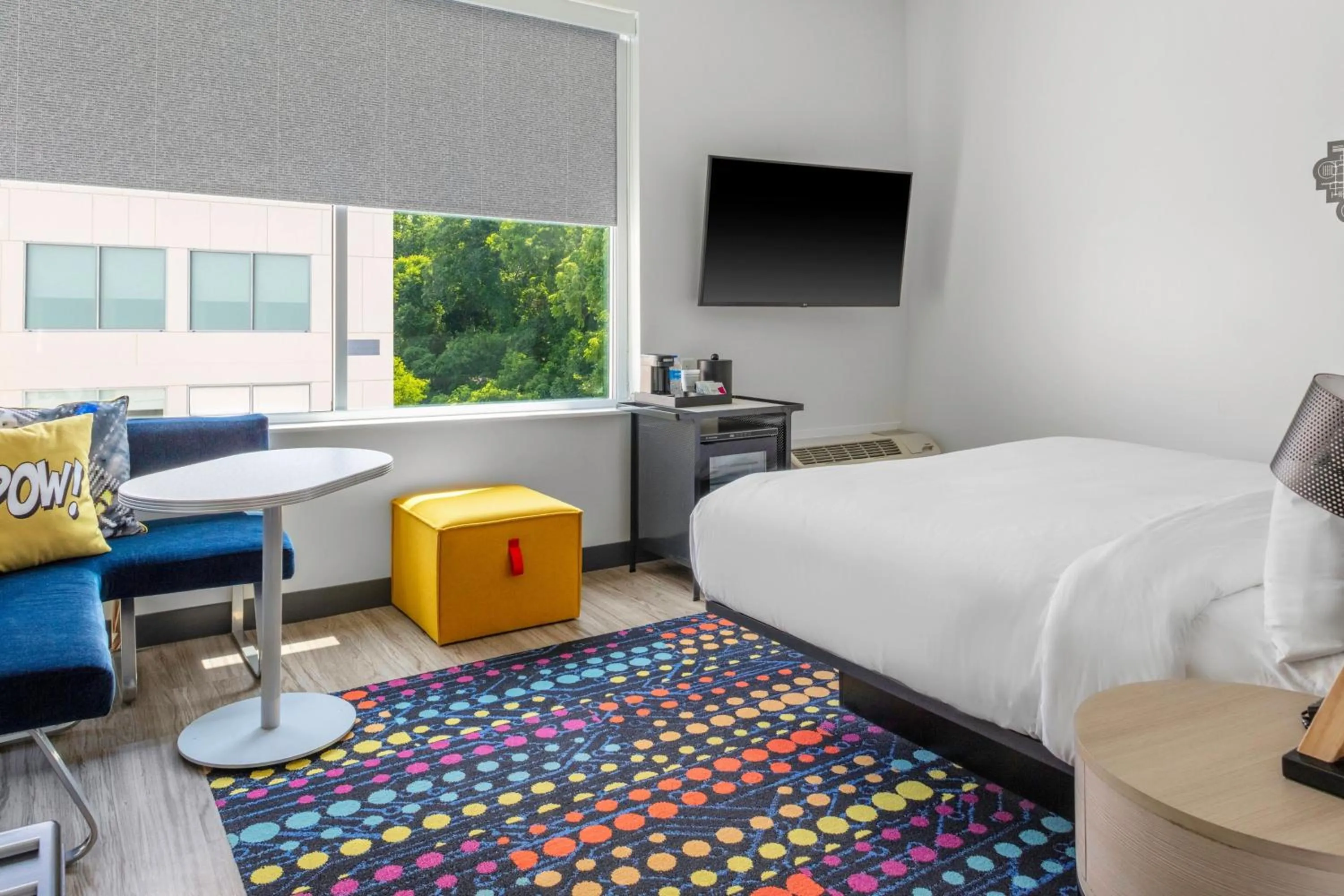 Photo of the whole room, Bed in Aloft Nashville Airport
