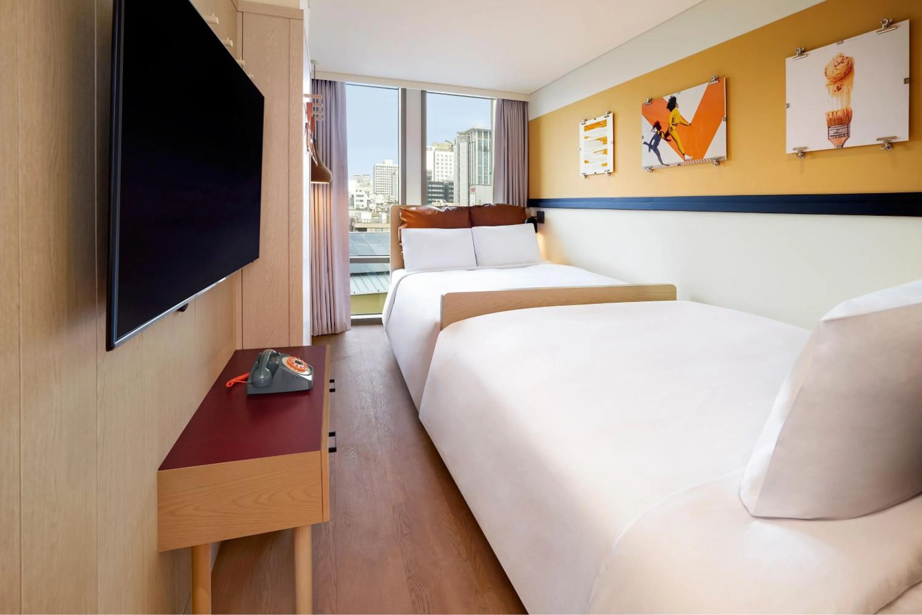 Photo of the whole room, Bed in Moxy Seoul Myeongdong