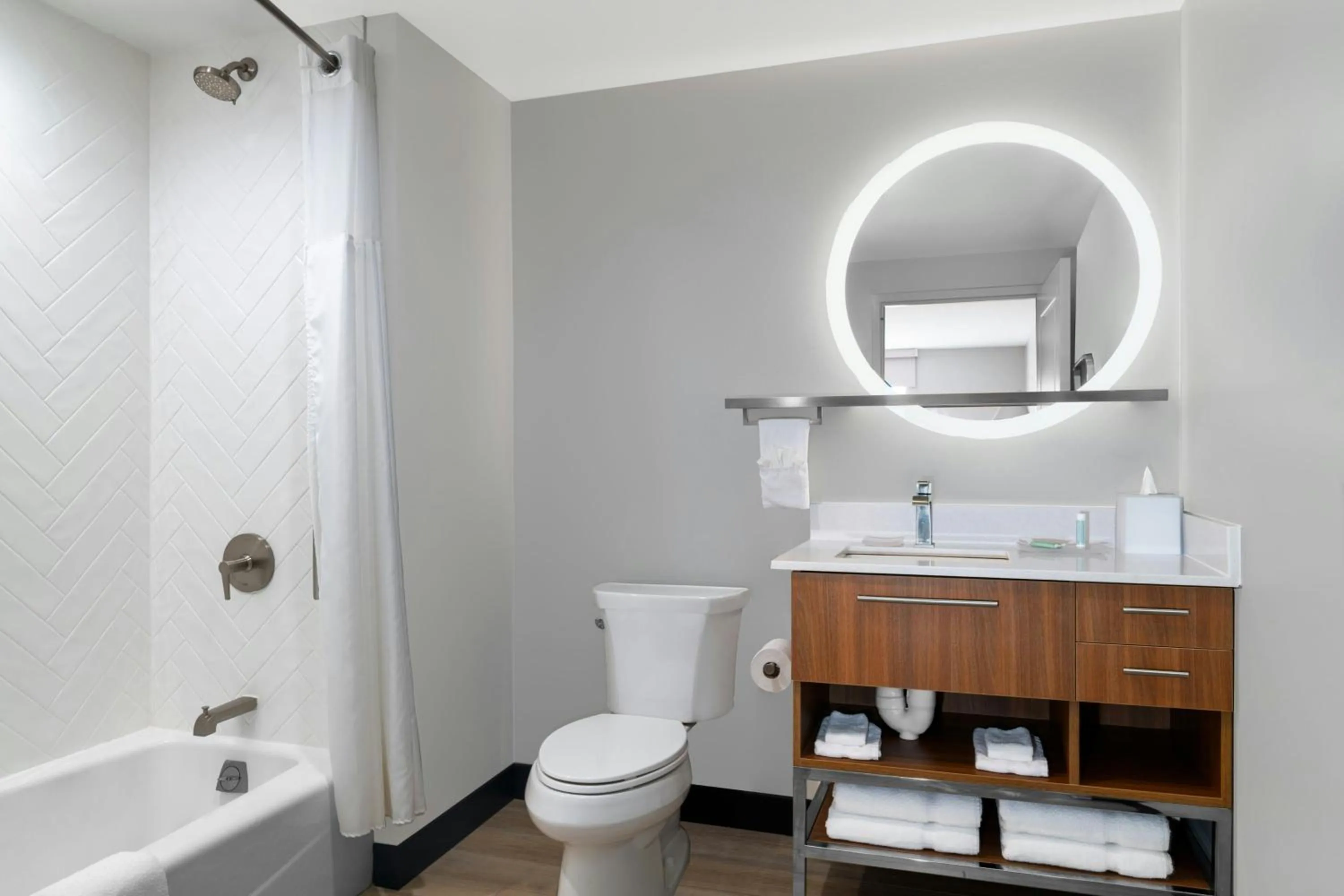 Bathroom in TownePlace Suites by Marriott Norfolk