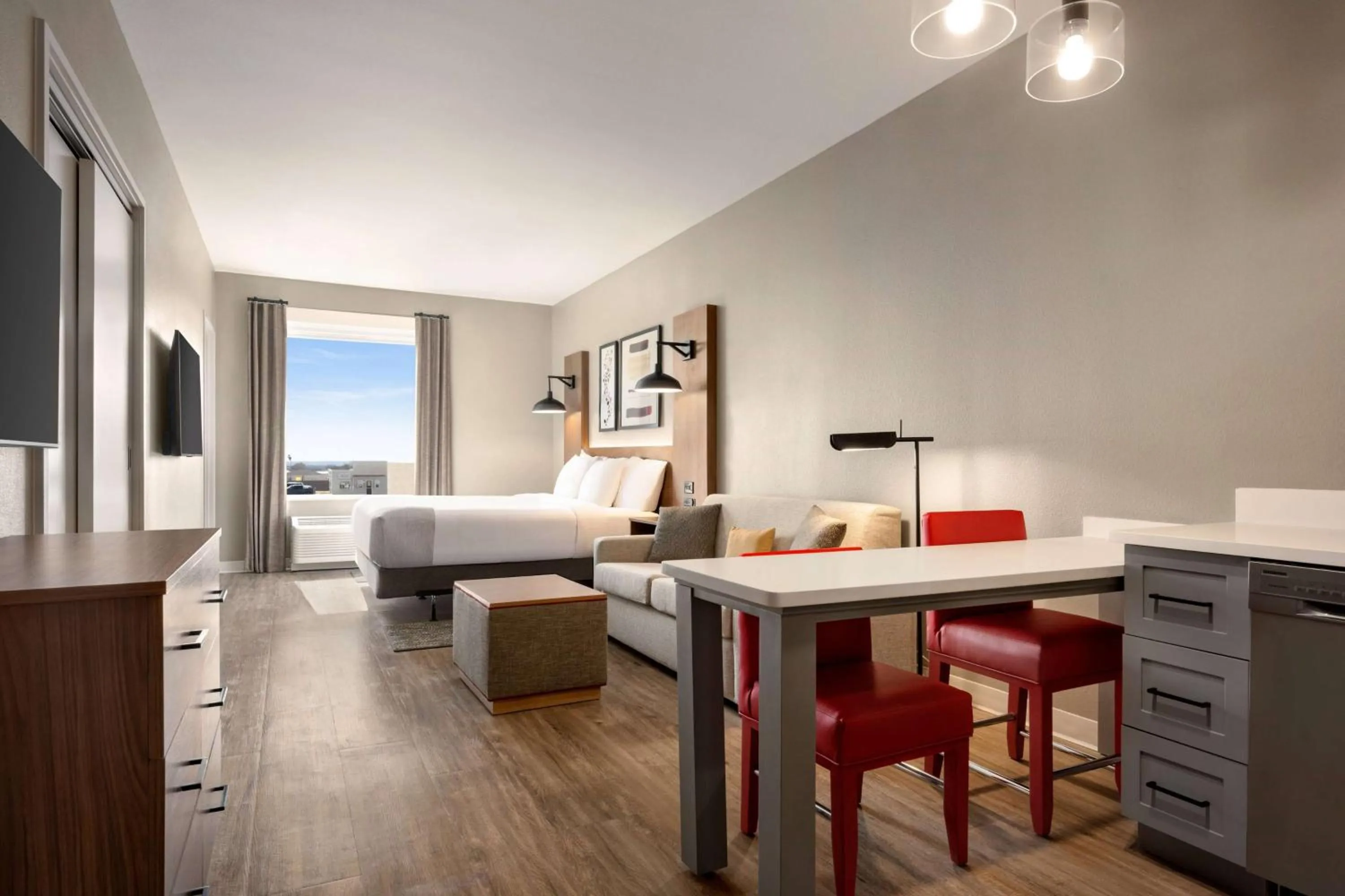 Photo of the whole room, Bed in Hawthorn Extended Stay by Wyndham Del Rio