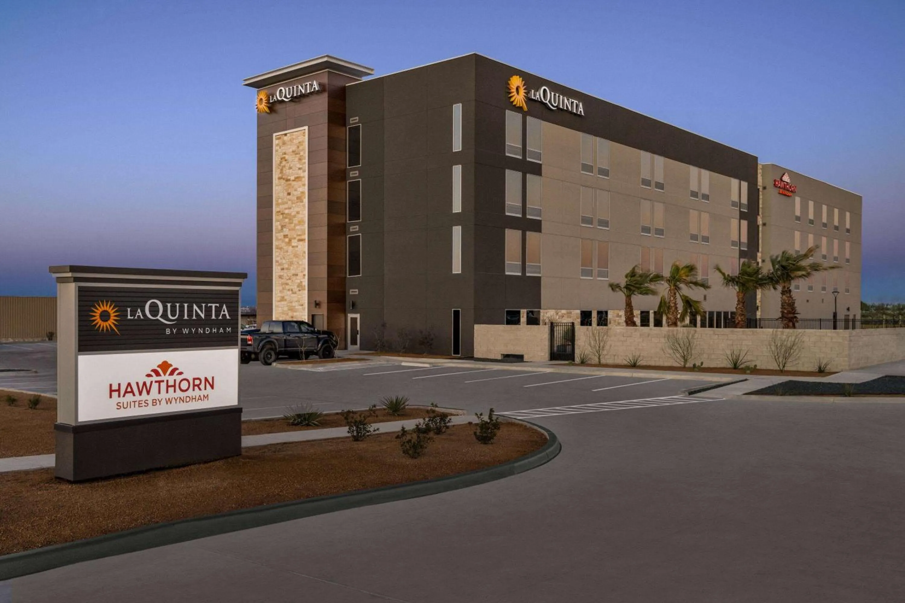 Property building in Hawthorn Extended Stay by Wyndham Del Rio