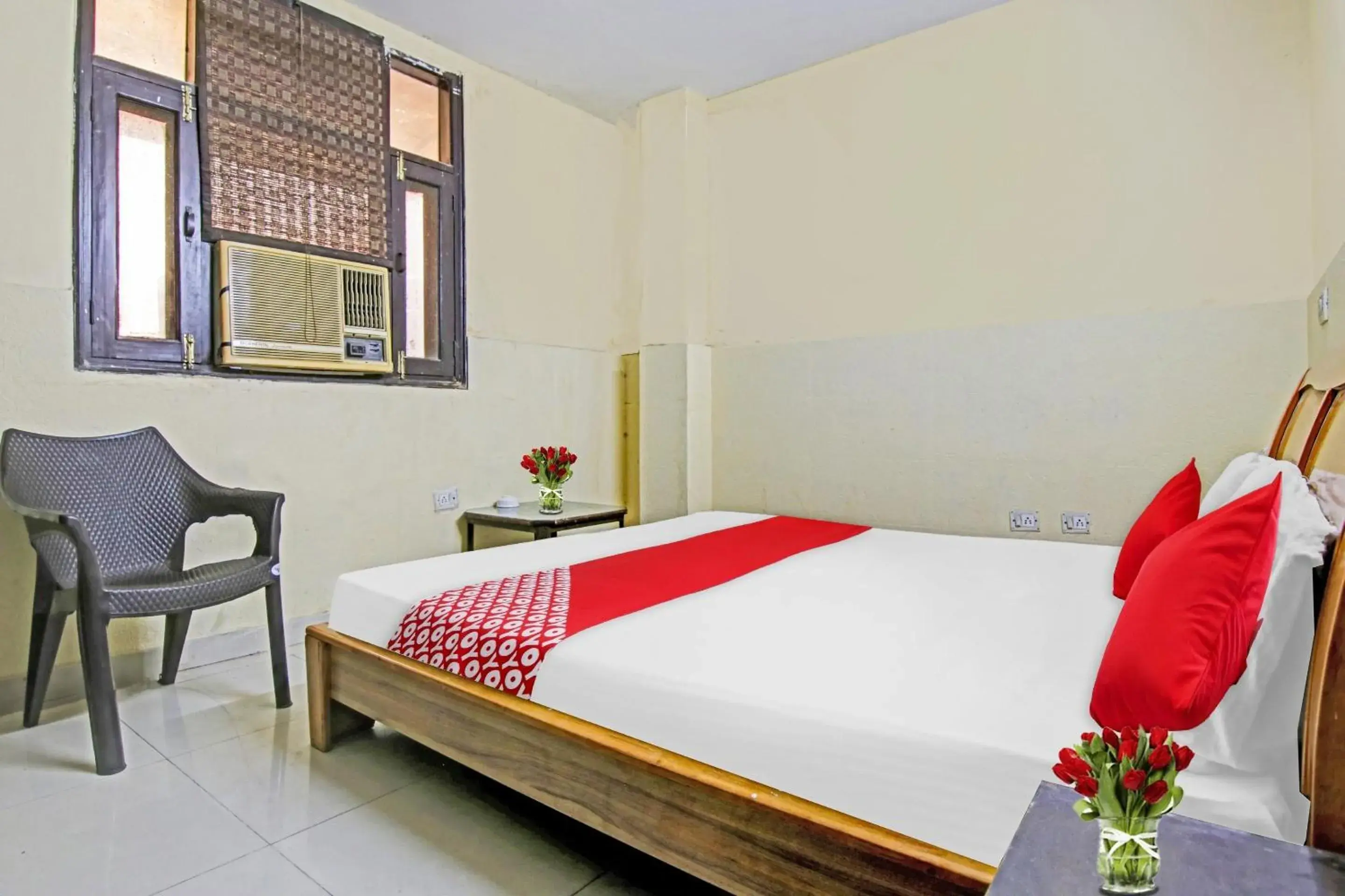 Classic Triple Room - single occupancy in Hotel O J Joy Classic Triple Room - single occupancy in Hotel O J Joy