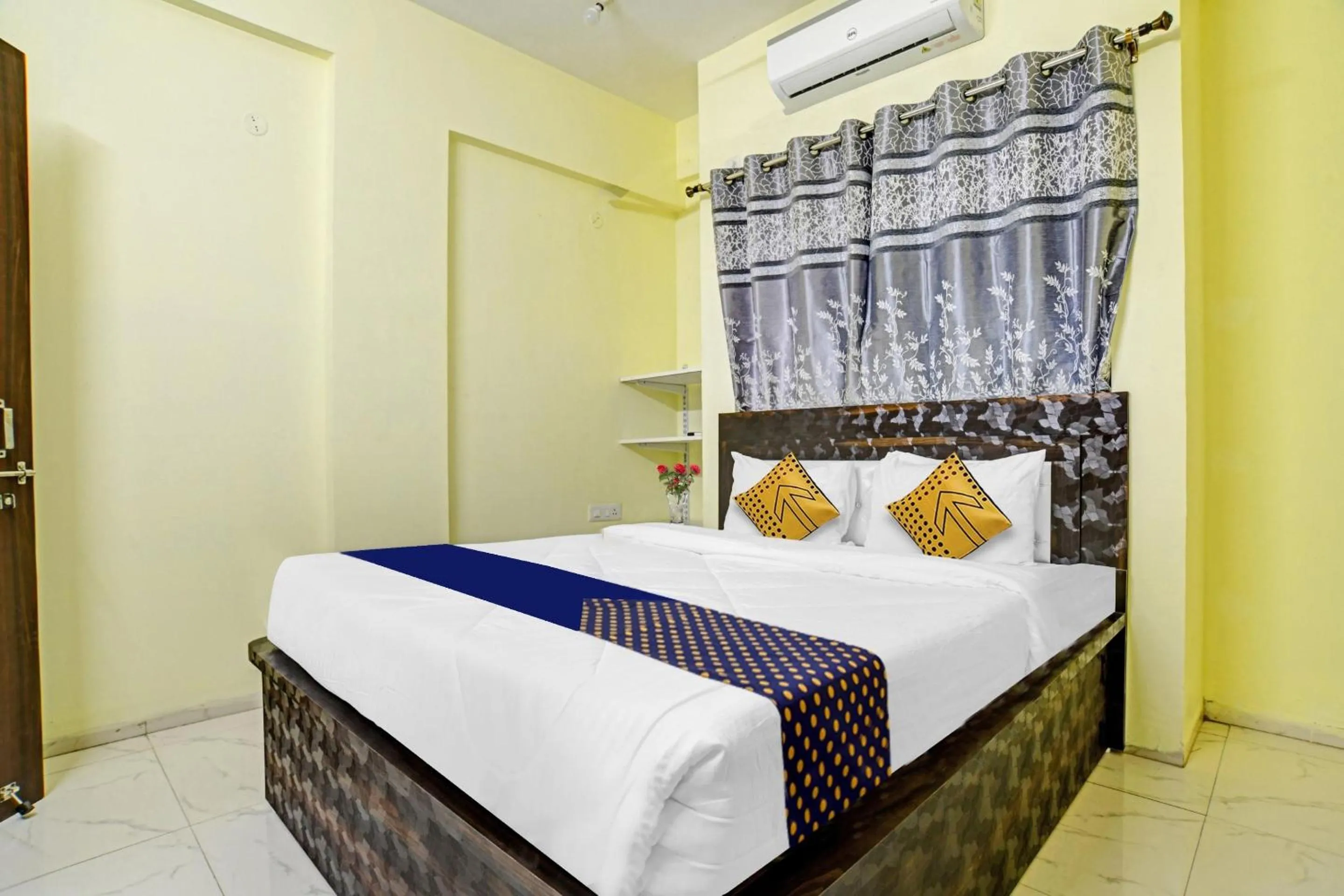 Bedroom, Bed in Super Hotel O Trinity Inn