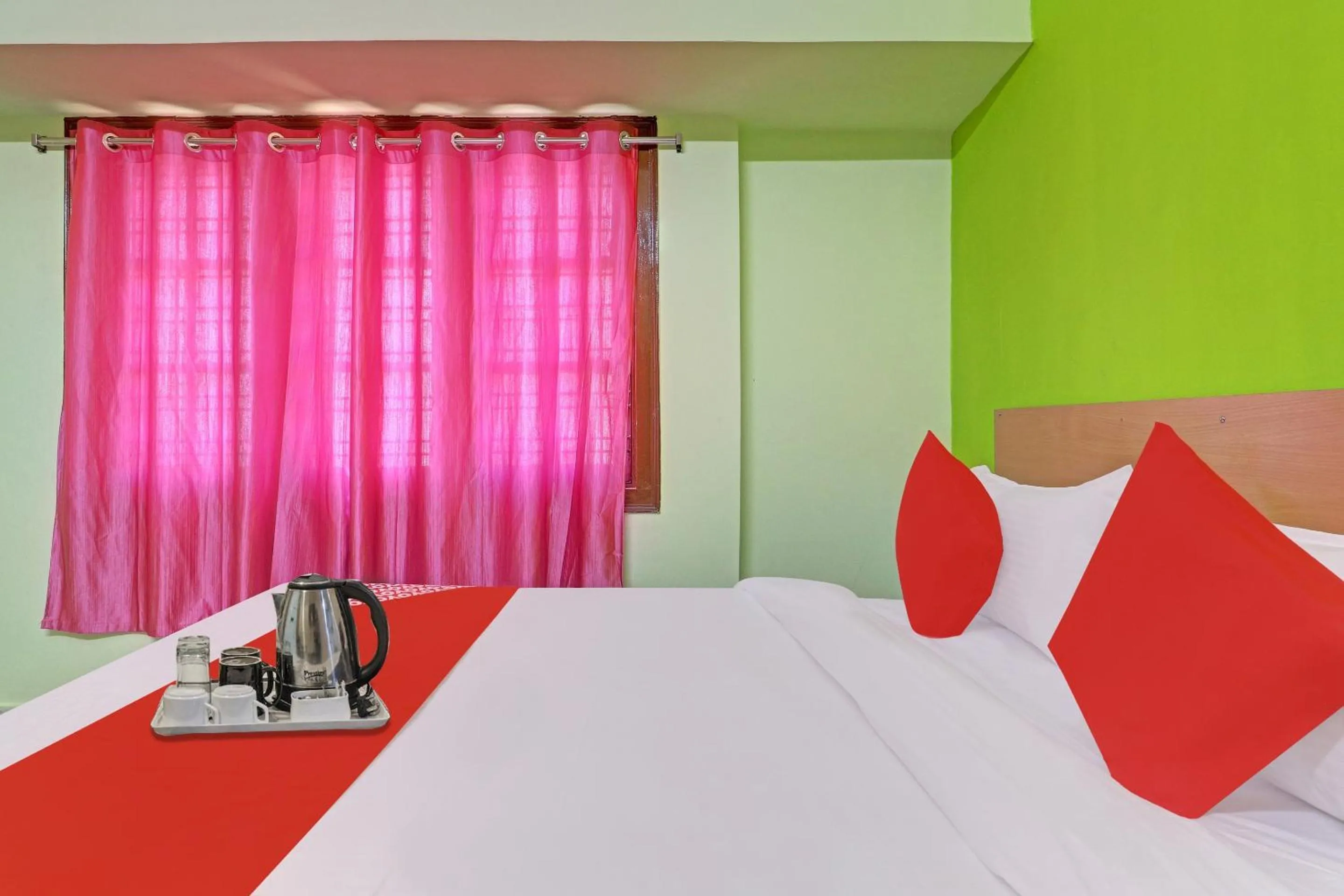 Bedroom, Bed in Hotel O Ss Delight