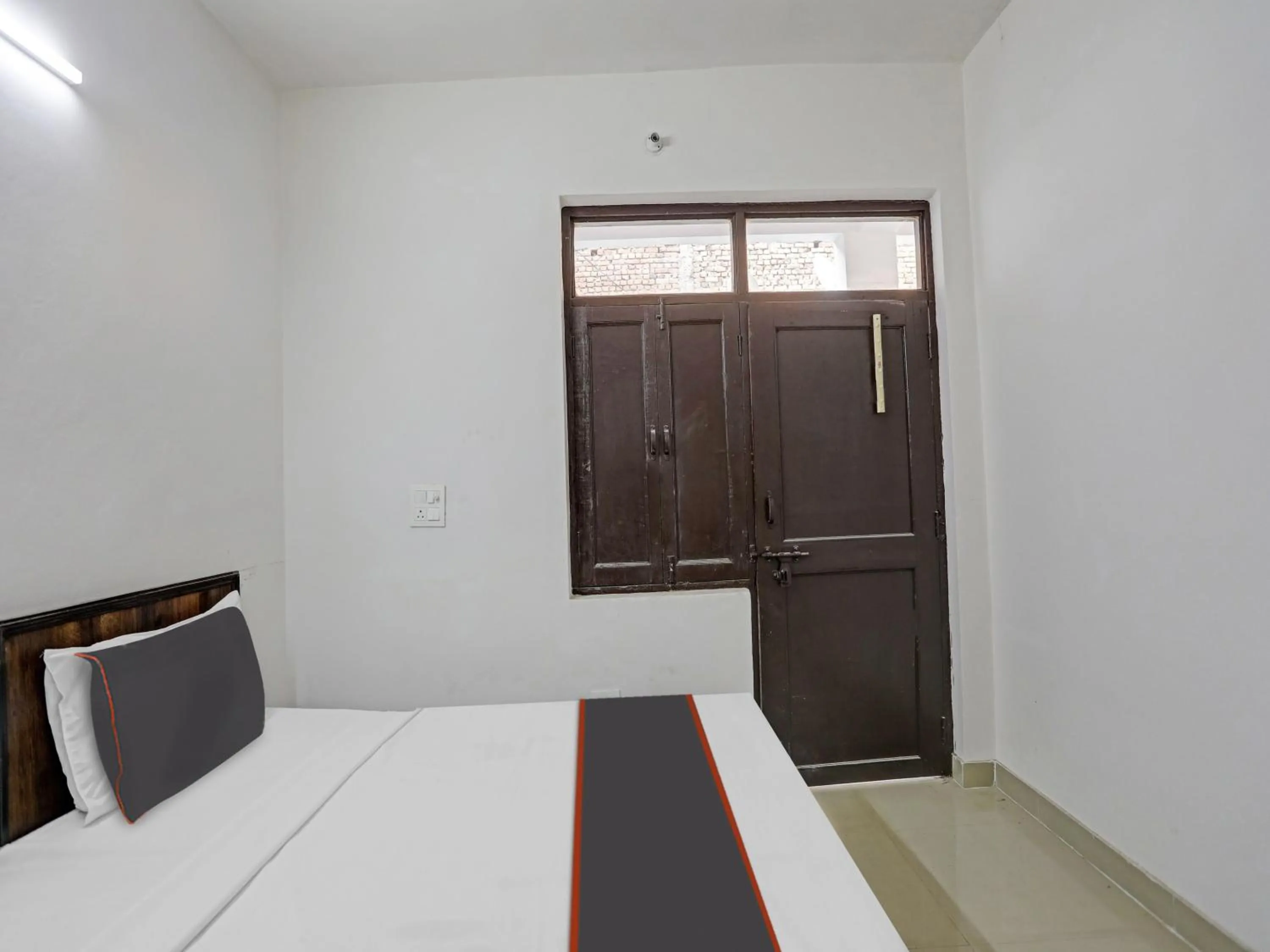 Bedroom, Bed in SPOT ON Mt White House