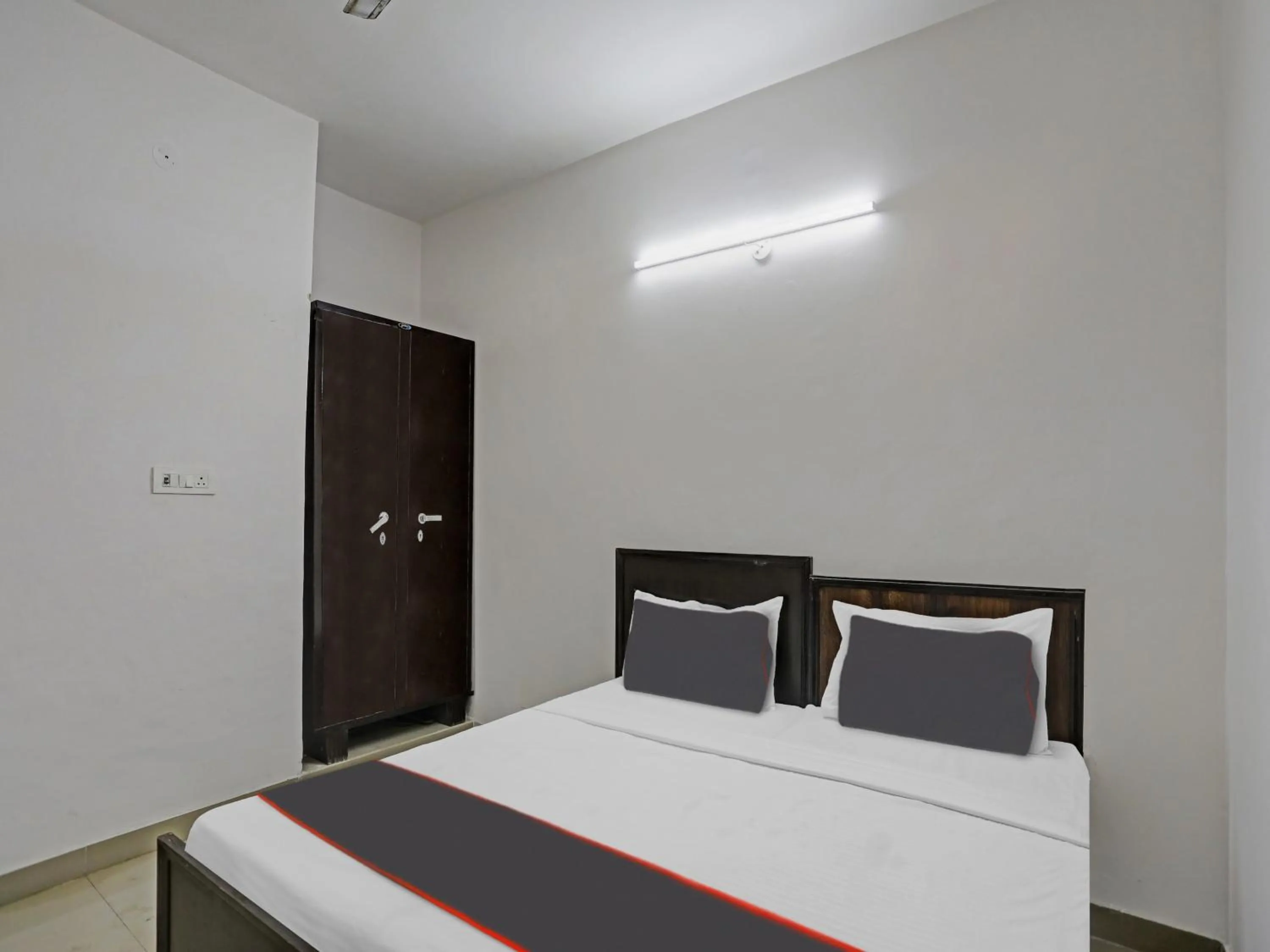 Bedroom, Bed in SPOT ON Mt White House