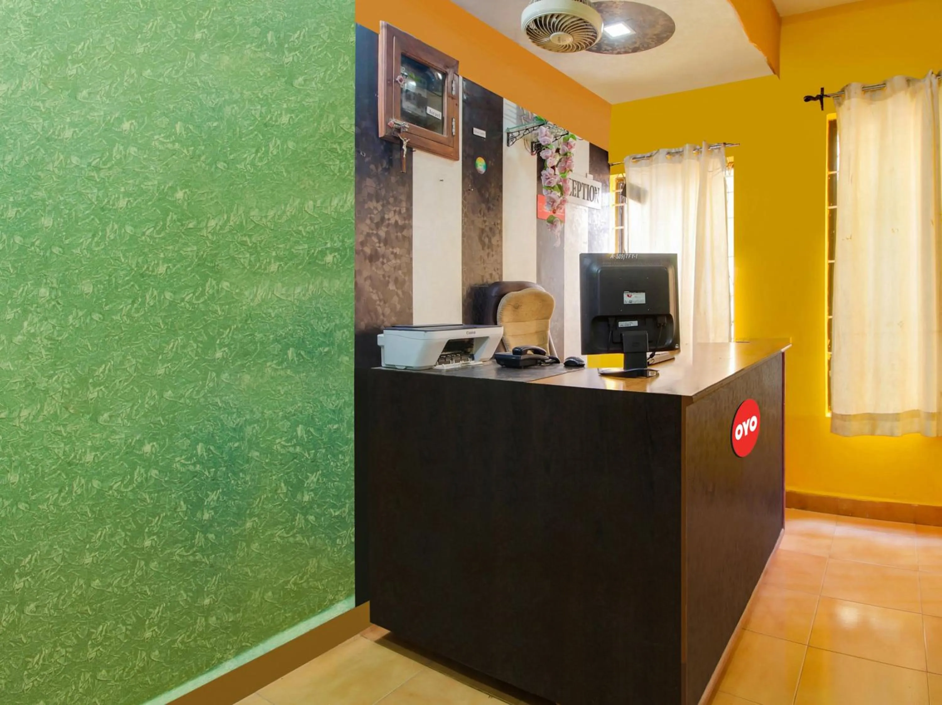 Lobby or reception in Hotel O K S Inn Hotel