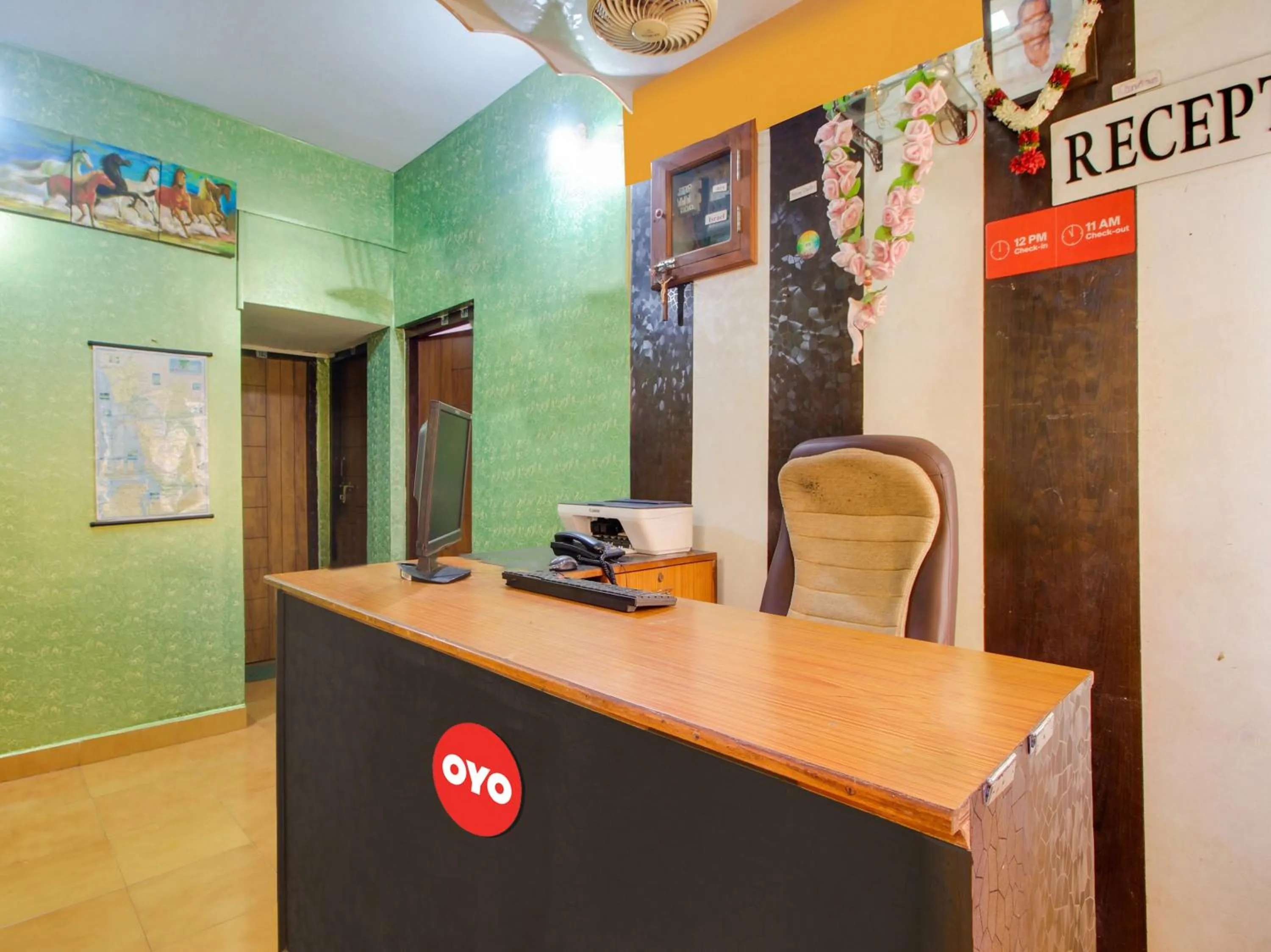 Lobby or reception in Hotel O K S Inn Hotel