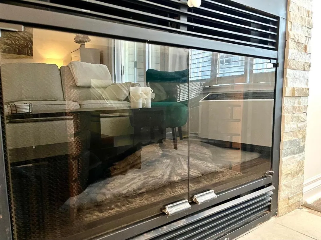 Slope-side Studio Bliss Ski-in Ski-out, Renovated At Blue, Hot Tub, Fast Wi-Fi