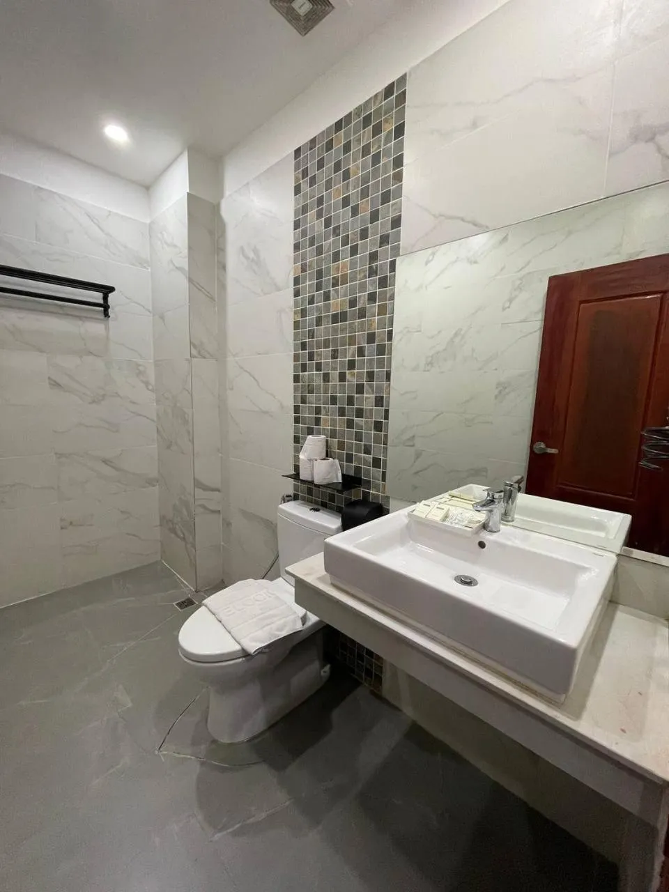 Bathroom in Residence 110 (Hotel and Apartments)